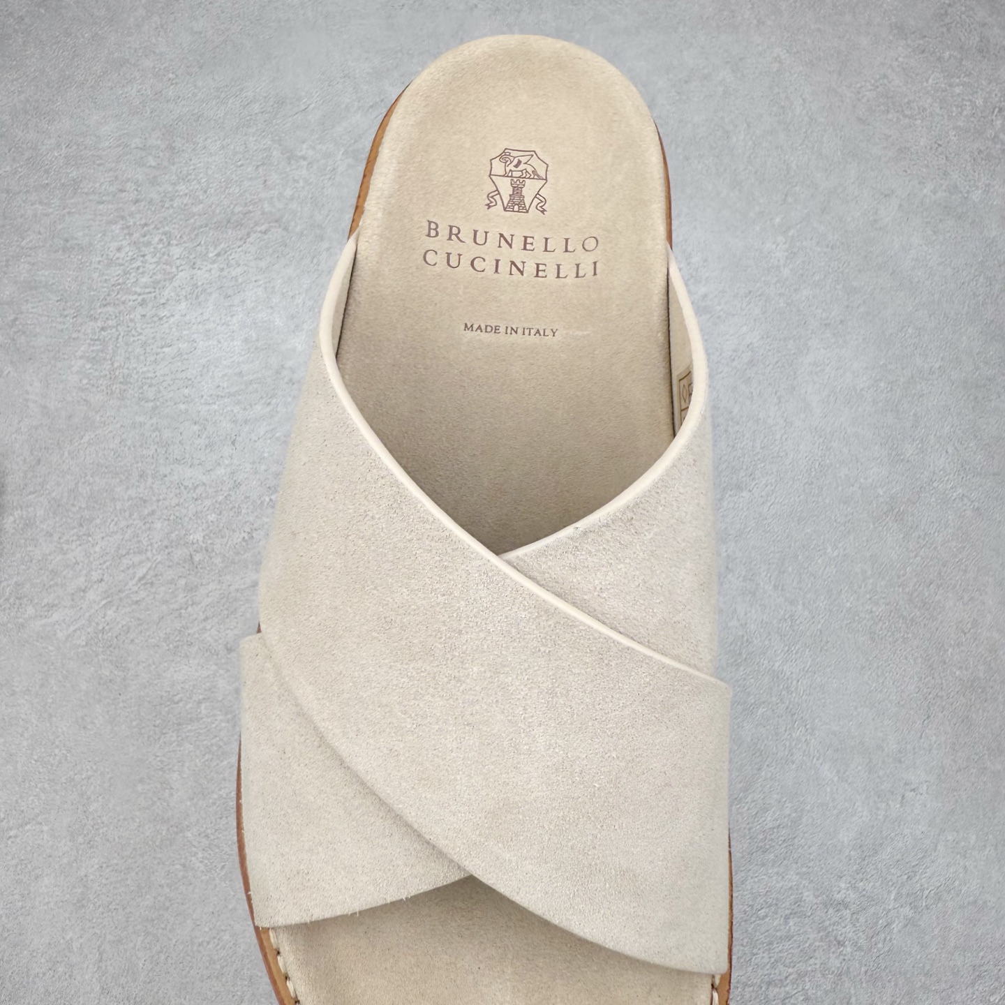  Brunello Cucinelli BC 绒面革 圆头露趾 室内外 一字拖鞋 米色 MZUSILY327-CBW33