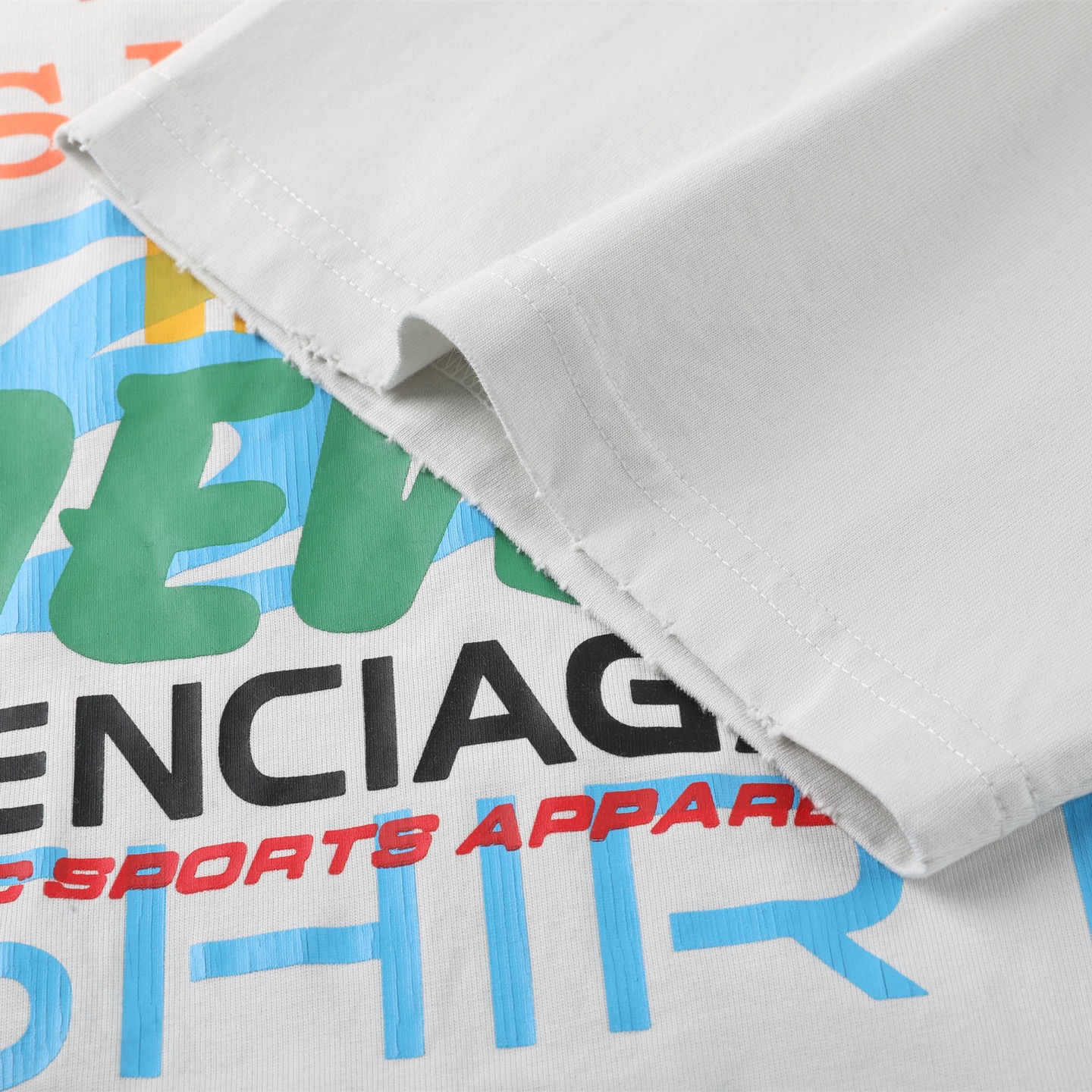 Balenciaga 巴黎世家 彩字裂纹  印花短袖 T恤 圆领 短款 夏季 白色A5