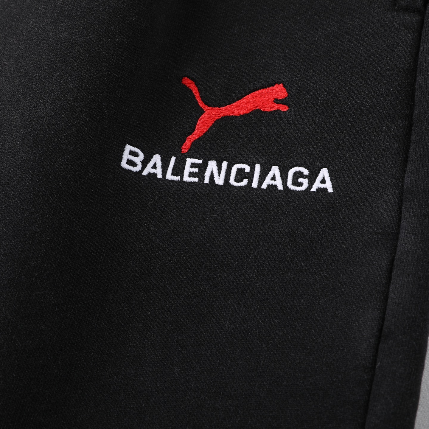 Balenciaga 巴黎世家 puma 松紧腰运动裤 短裤 裤子 休闲裤 黑色 A2 826385TTVA41041
