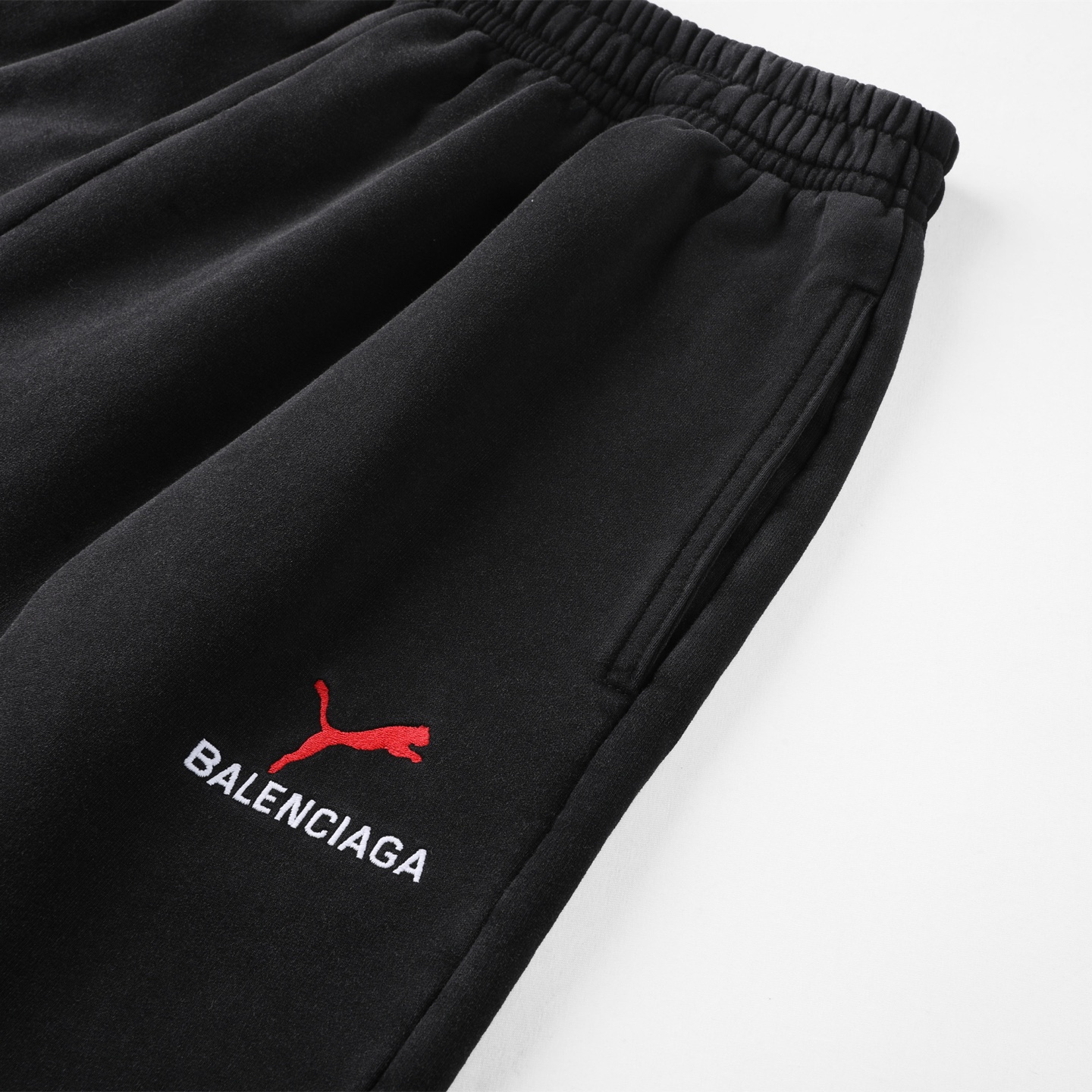 Balenciaga 巴黎世家 puma 松紧腰运动裤 短裤 裤子 休闲裤 黑色 A2 826385TTVA41041