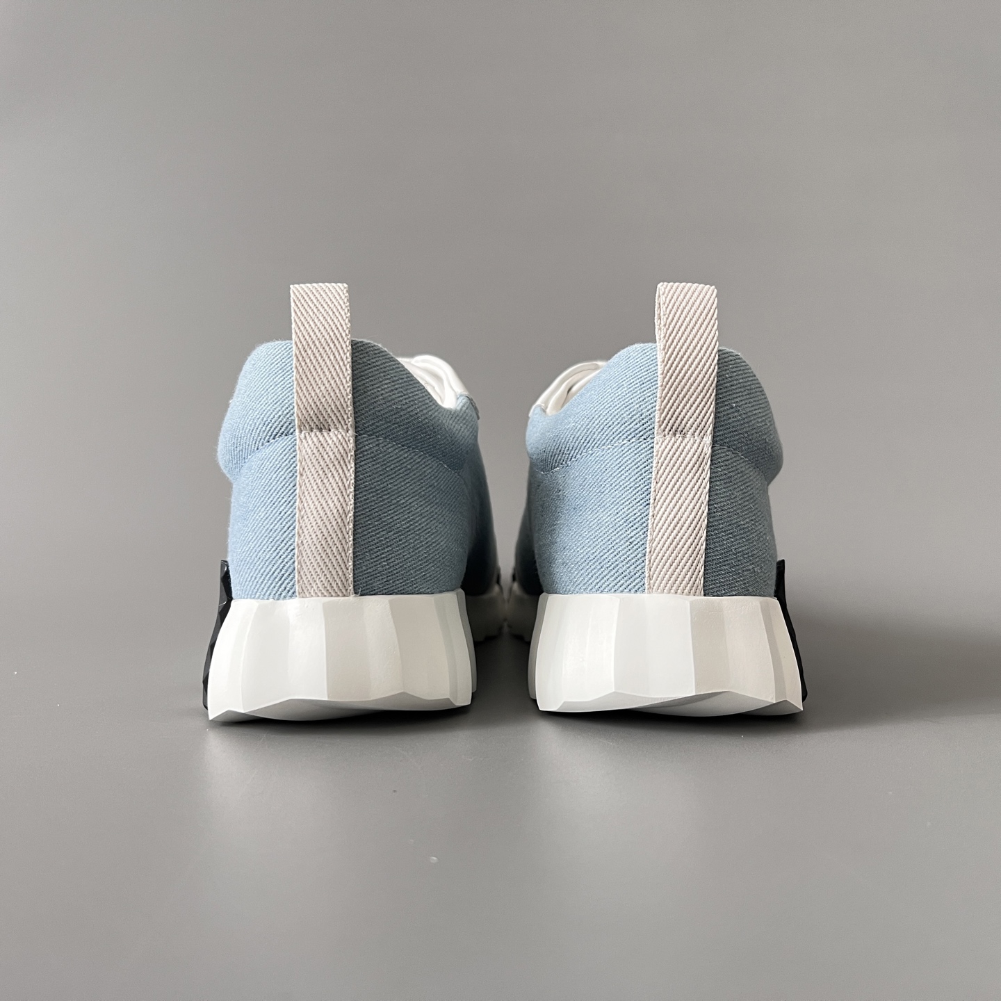 HERMES 爱马仕 Bouncing 网布 圆头系带 侧面字母嵌件 跑鞋 低帮 休闲鞋 波鞋 蓝白 H251100Z CB