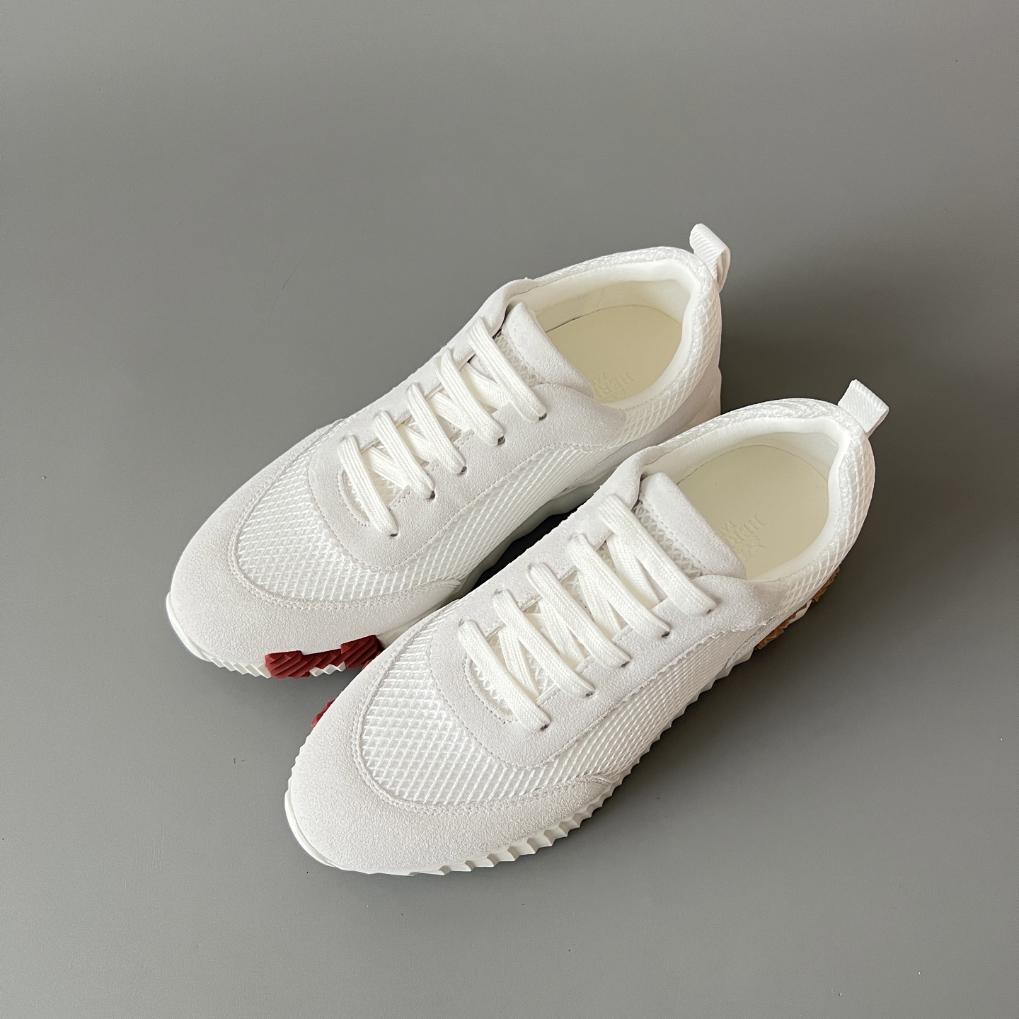 HERMES 爱马仕 Bouncing 网布 圆头系带 侧面字母嵌件 跑鞋 低帮 休闲鞋 波鞋 白色 网面  H232173Z 91