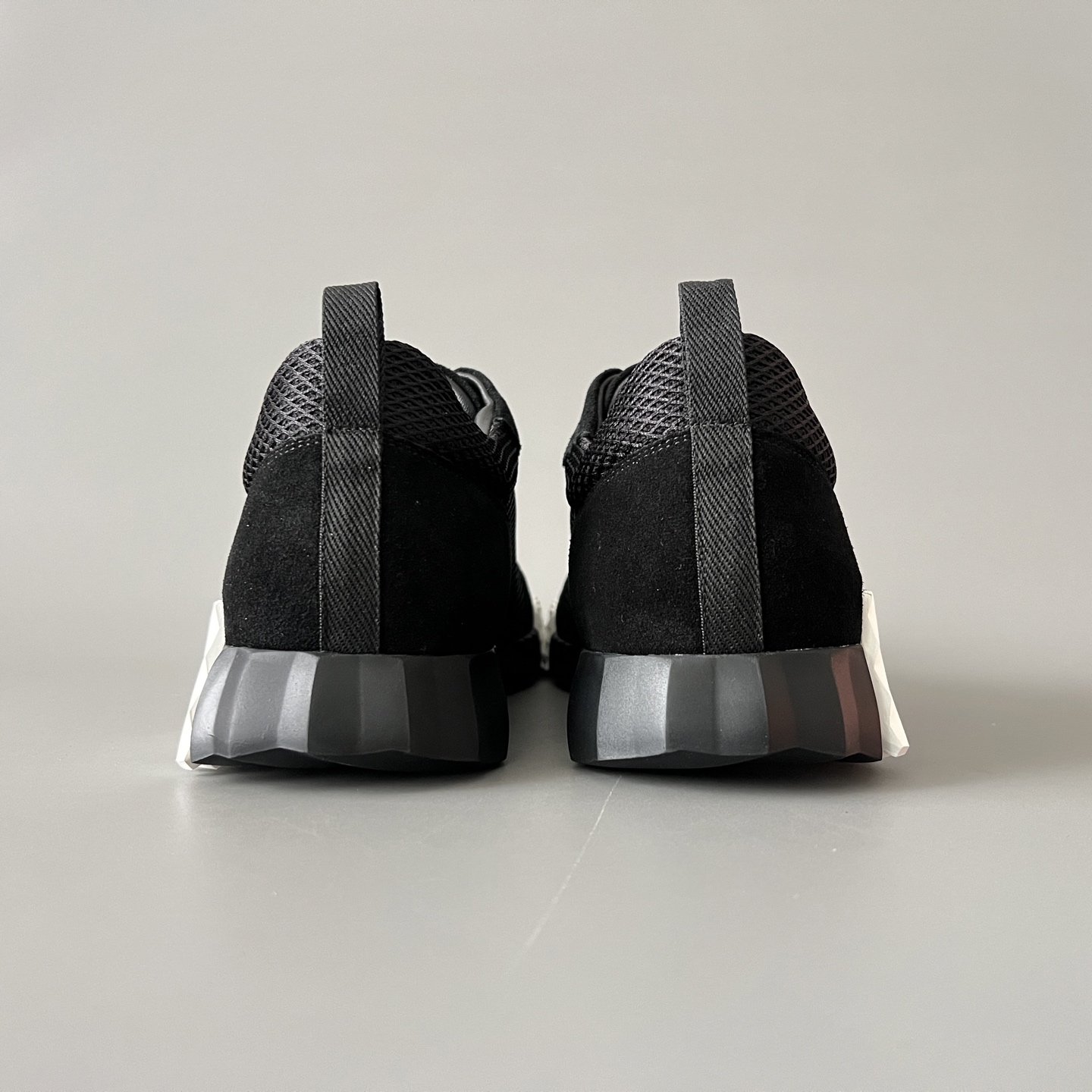 HERMES 爱马仕 Bouncing 网布 圆头系带 侧面字母嵌件 跑鞋 低帮 休闲鞋 波鞋 黑色 网面 H232856Z H01