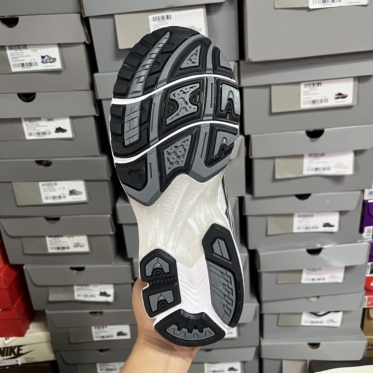 ASICS GEL-KAYANO K14 亚瑟士  低筒 减震 户外机能 运动鞋 跑步鞋  休闲鞋 板鞋 波鞋 男女同款 银白 1203A537-110