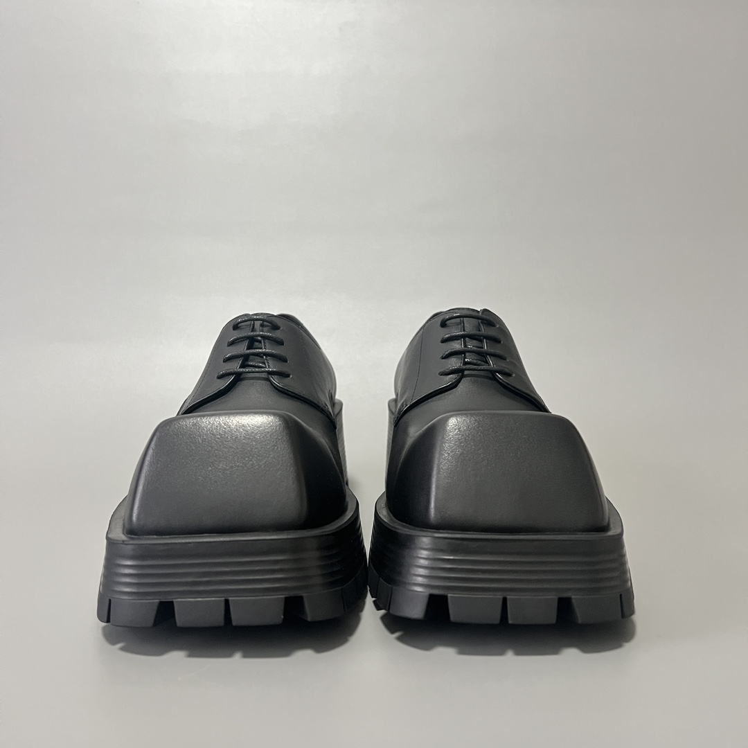 Balenciaga  Stomper BB 巴黎世家 德比 乐福 系带 低筒 老爹鞋 运动 复古板鞋 休闲鞋 男鞋 黑色  678410WB9201000