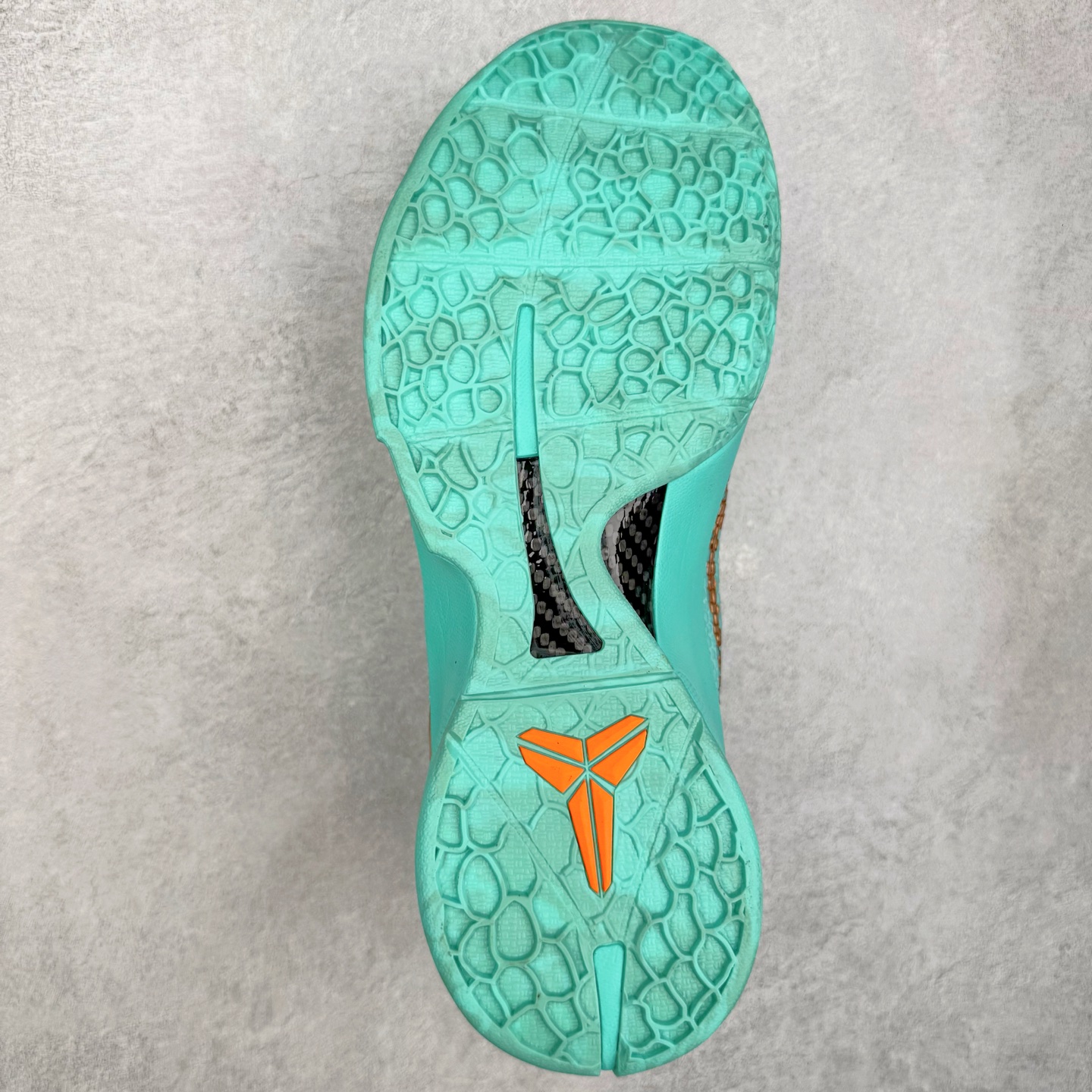 S2 Kobe6  前掌Zoom Turbo 气垫 后掌EVA缓震 低筒 球鞋 籃球鞋 實戰鞋 真碳板 男鞋 波鞋 自由女神 IO5774-300