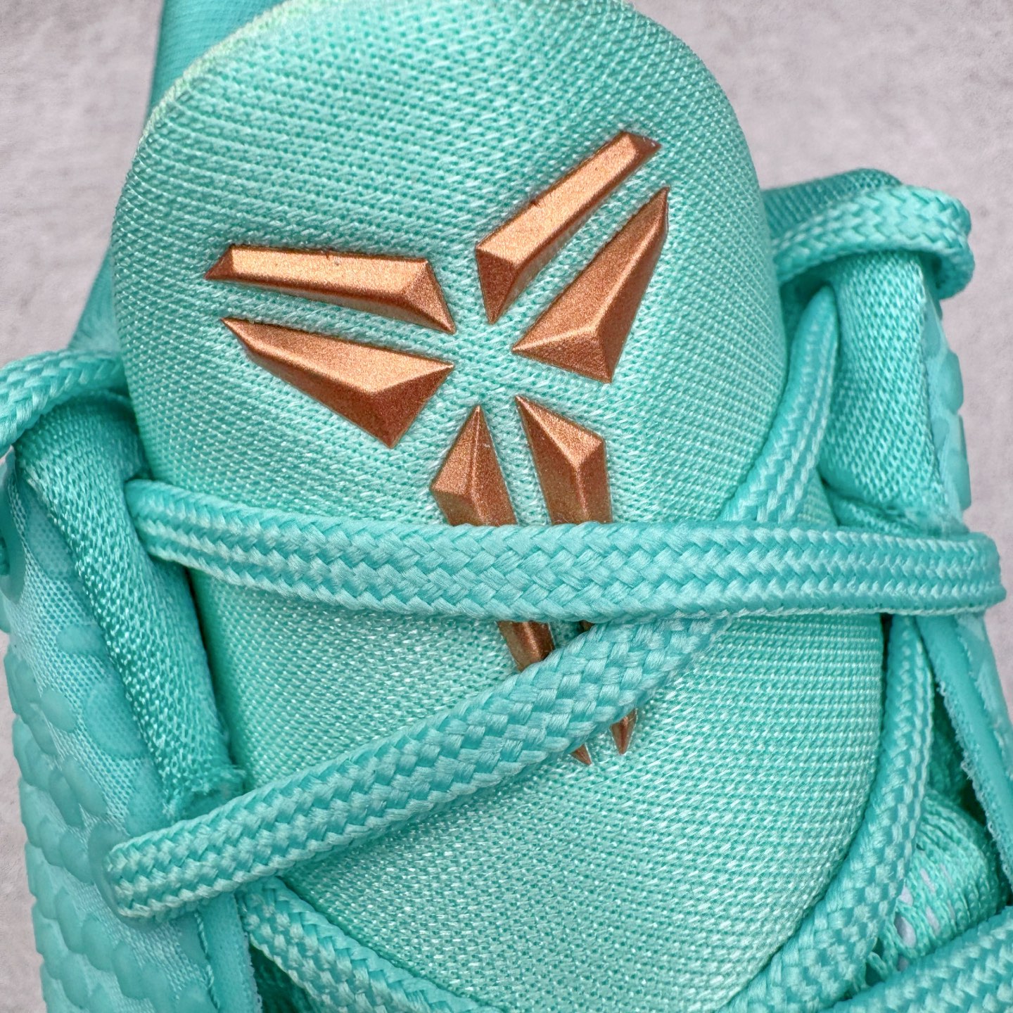 S2 Kobe6  前掌Zoom Turbo 气垫 后掌EVA缓震 低筒 球鞋 籃球鞋 實戰鞋 真碳板 男鞋 波鞋 自由女神 IO5774-300