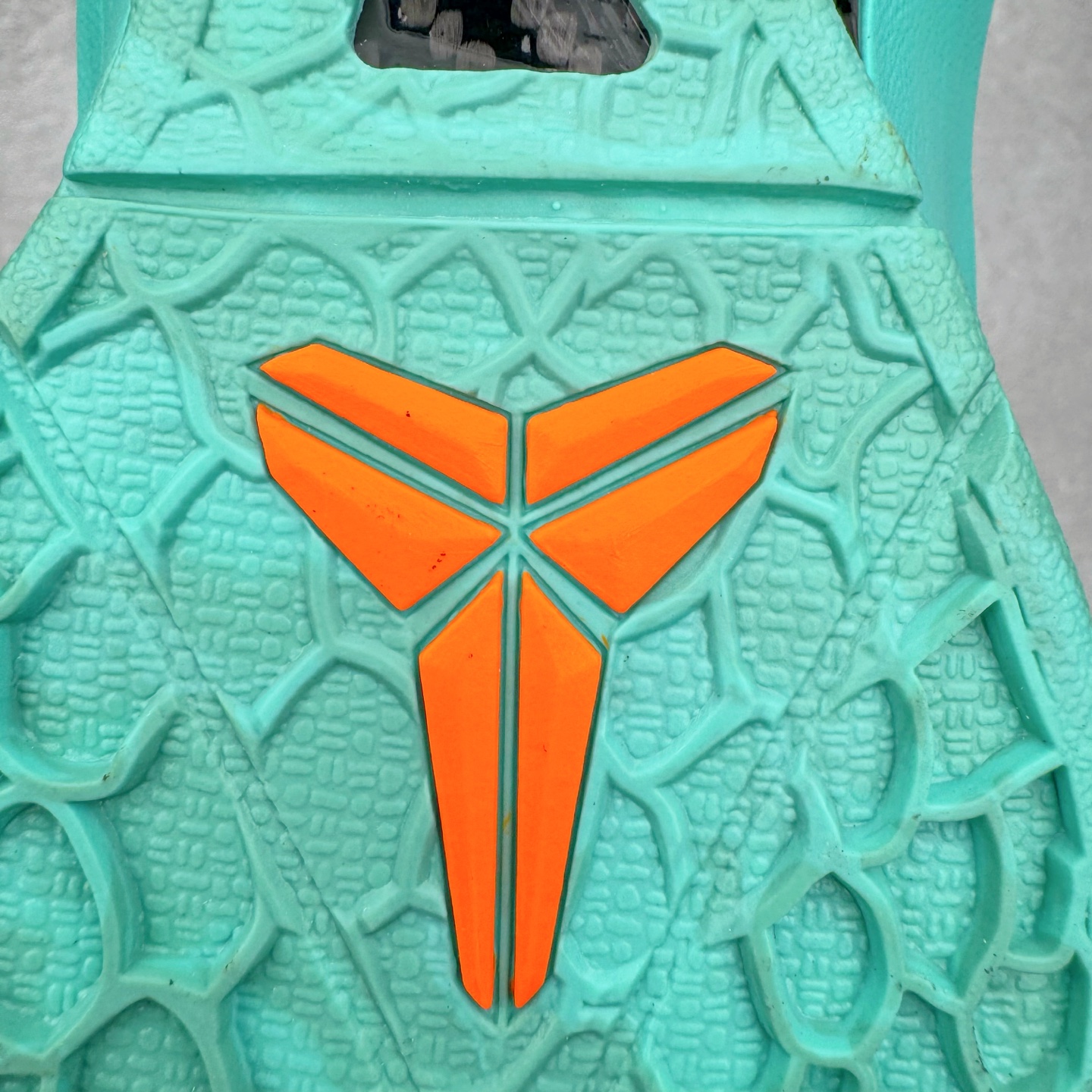 S2 Kobe6  前掌Zoom Turbo 气垫 后掌EVA缓震 低筒 球鞋 籃球鞋 實戰鞋 真碳板 男鞋 波鞋 自由女神 IO5774-300