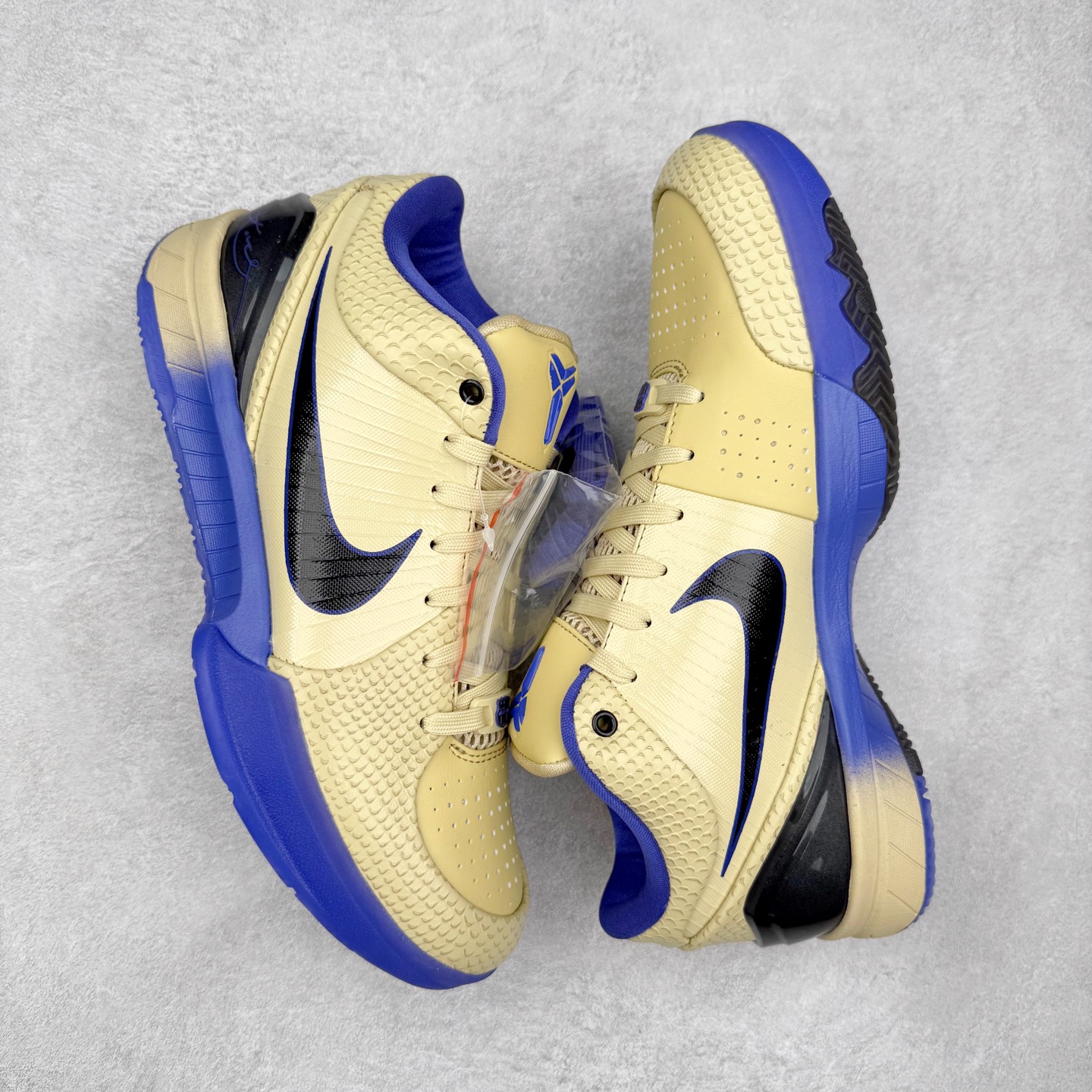 S2  Kobe 4 FC 低筒 后掌气垫 前掌泡棉   篮球 鞋 波鞋 街道休闲鞋 实战 男生球鞋  巴塞罗 金黑紫 IM2532-701