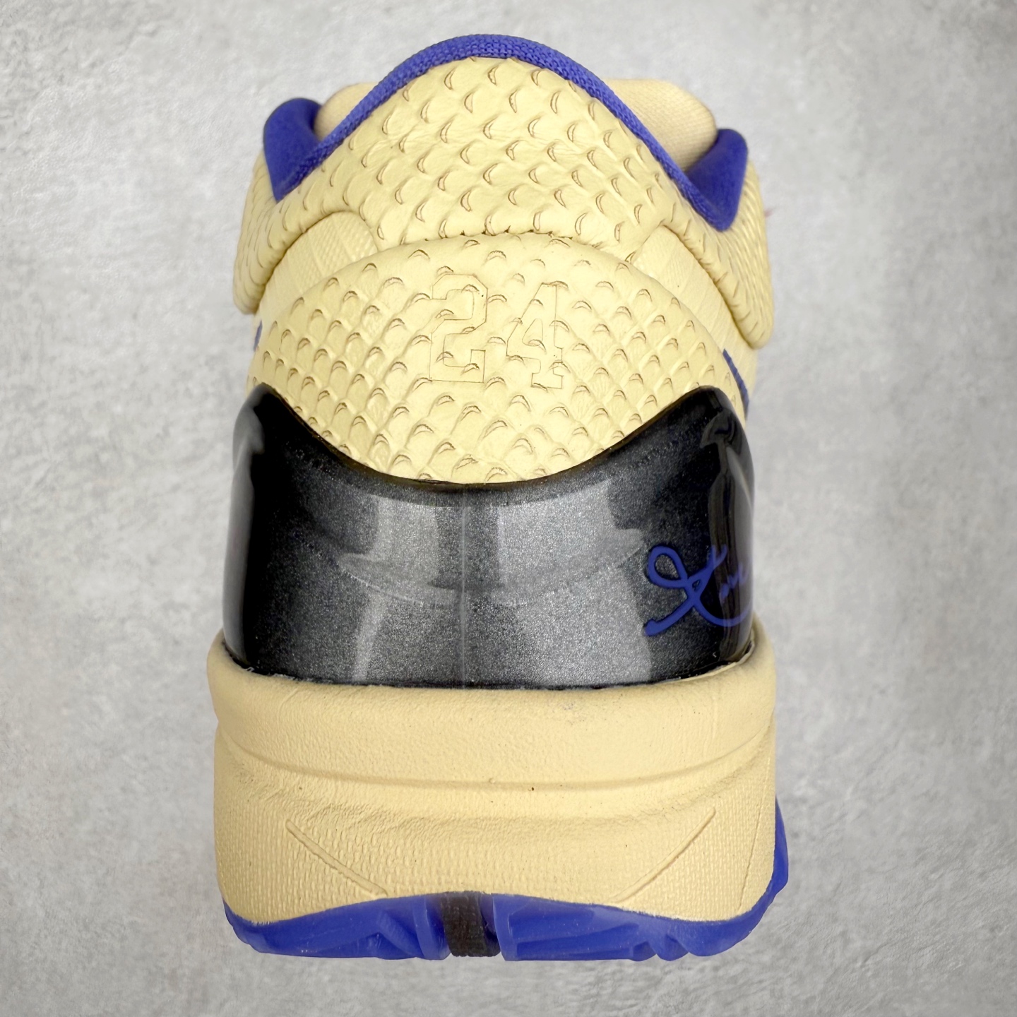 S2  Kobe 4 FC 低筒 后掌气垫 前掌泡棉   篮球 鞋 波鞋 街道休闲鞋 实战 男生球鞋  巴塞罗 金黑紫 IM2532-701