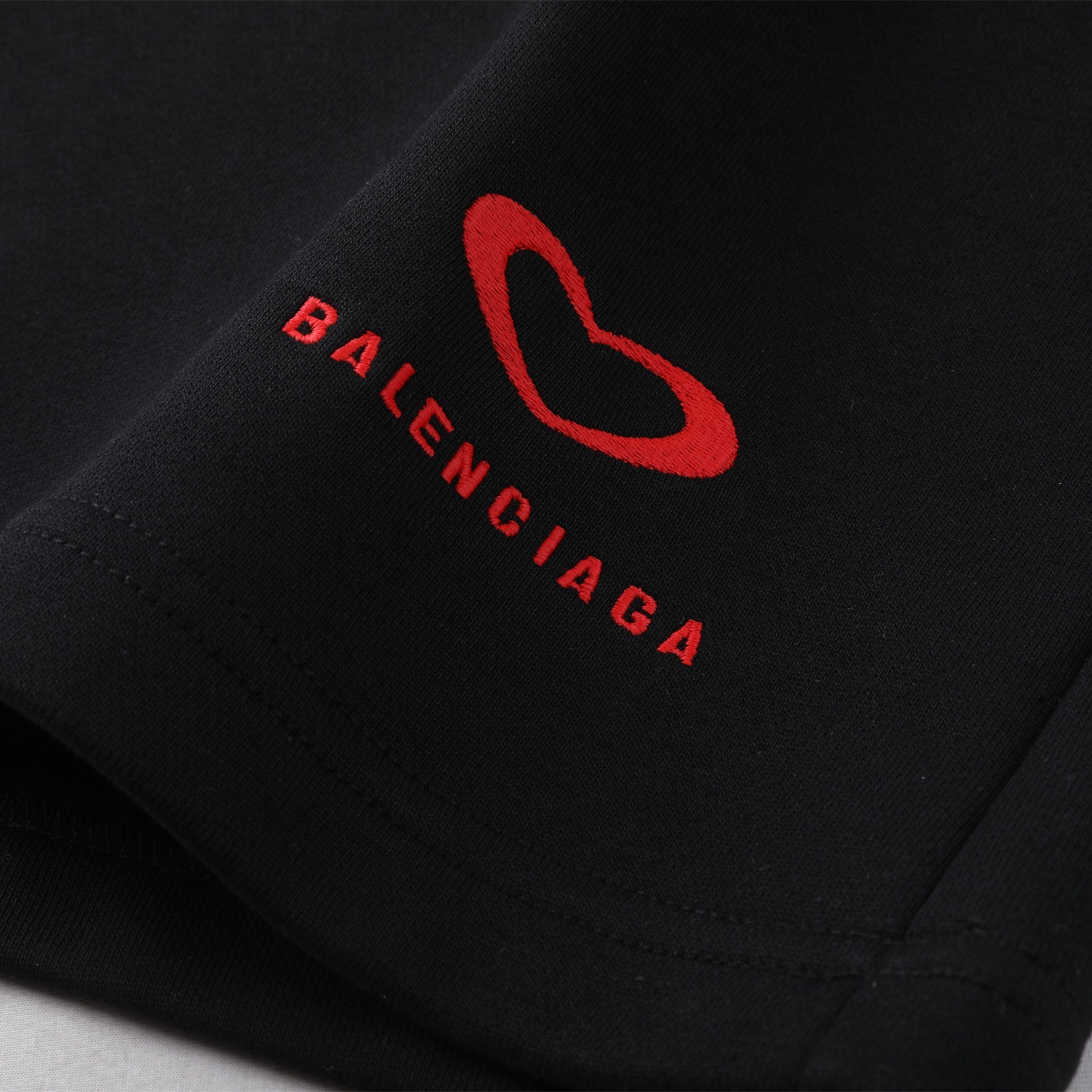 Balenciaga 巴黎世家  25七夕情人节 松紧腰运动裤 短裤 裤子 休闲裤 黑色 A2 826385TSVX81000