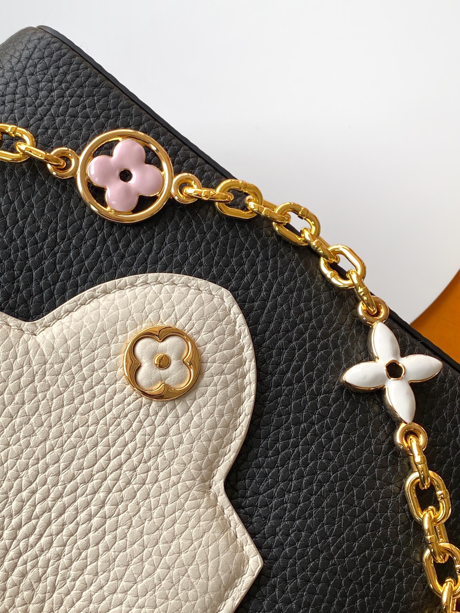 芯片 LOUIS VUITTON 路易威登 LV Capucines 珐琅 可拆卸肩带 LV牛皮革 斜挎包 单肩包 双肩包 水桶 手提包 黑色 M48865