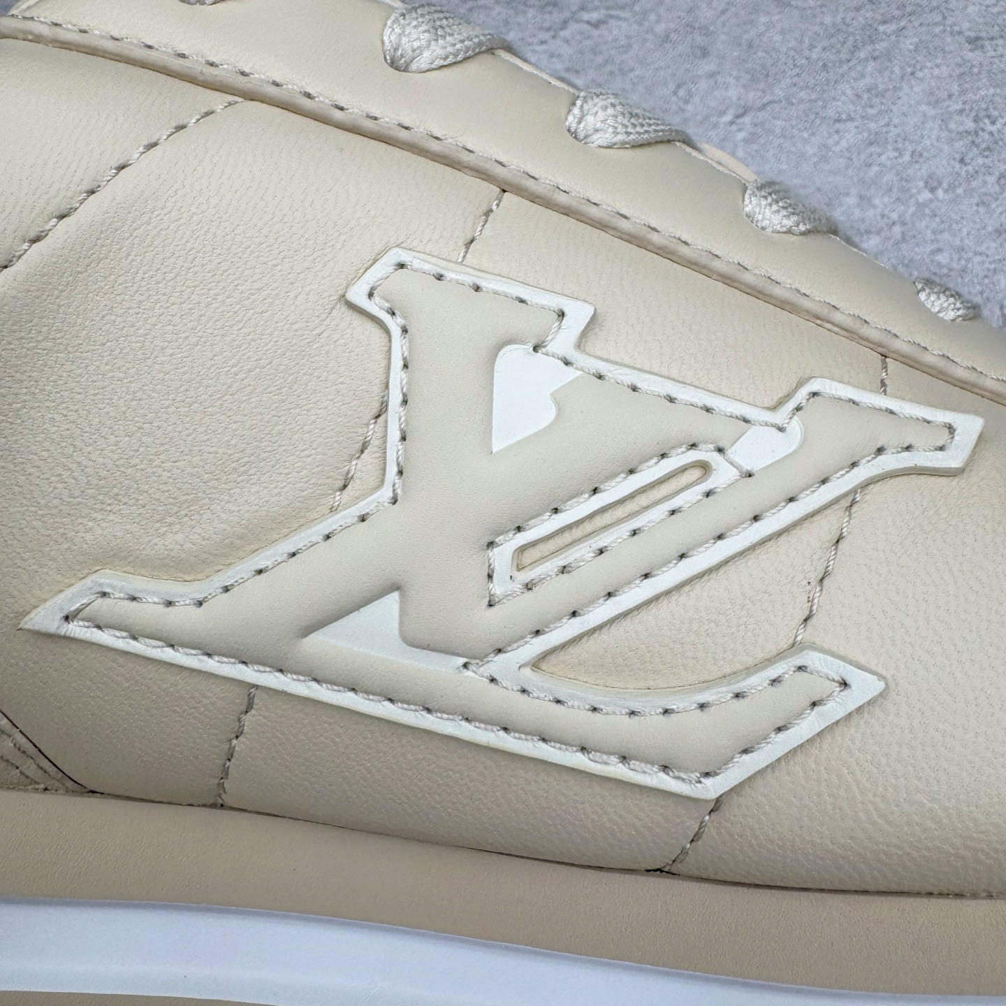 LOUIS VUITTON Buttersoft LV NIGO 路易威登 低筒 生活休闲鞋 板鞋 运动鞋 男鞋 女鞋  米色 1AIKEY