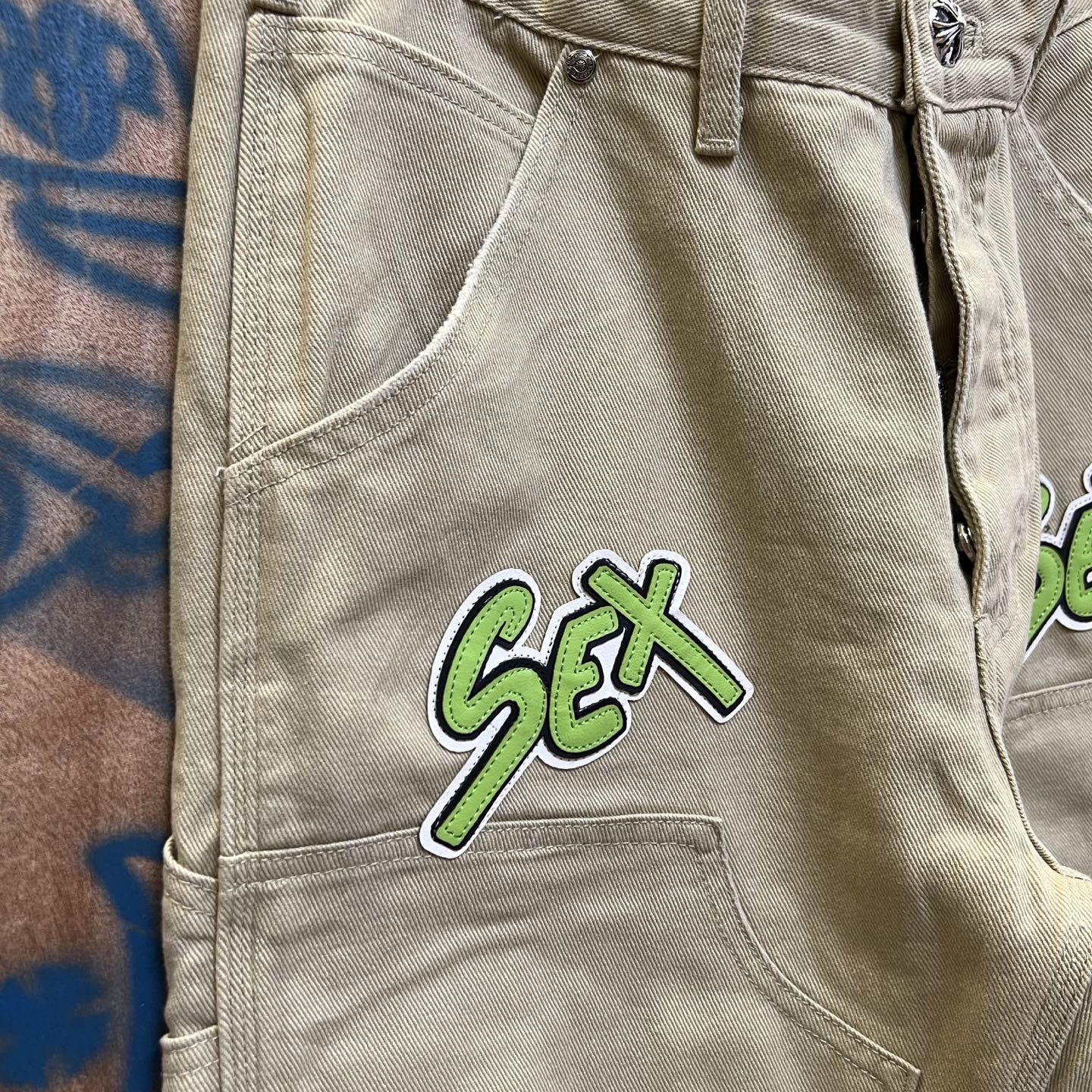 Chrome Hearts 克罗心 高街 字母图案复古 925银 牛皮辅料 水洗 工装 裤子 长裤  卡其灰 