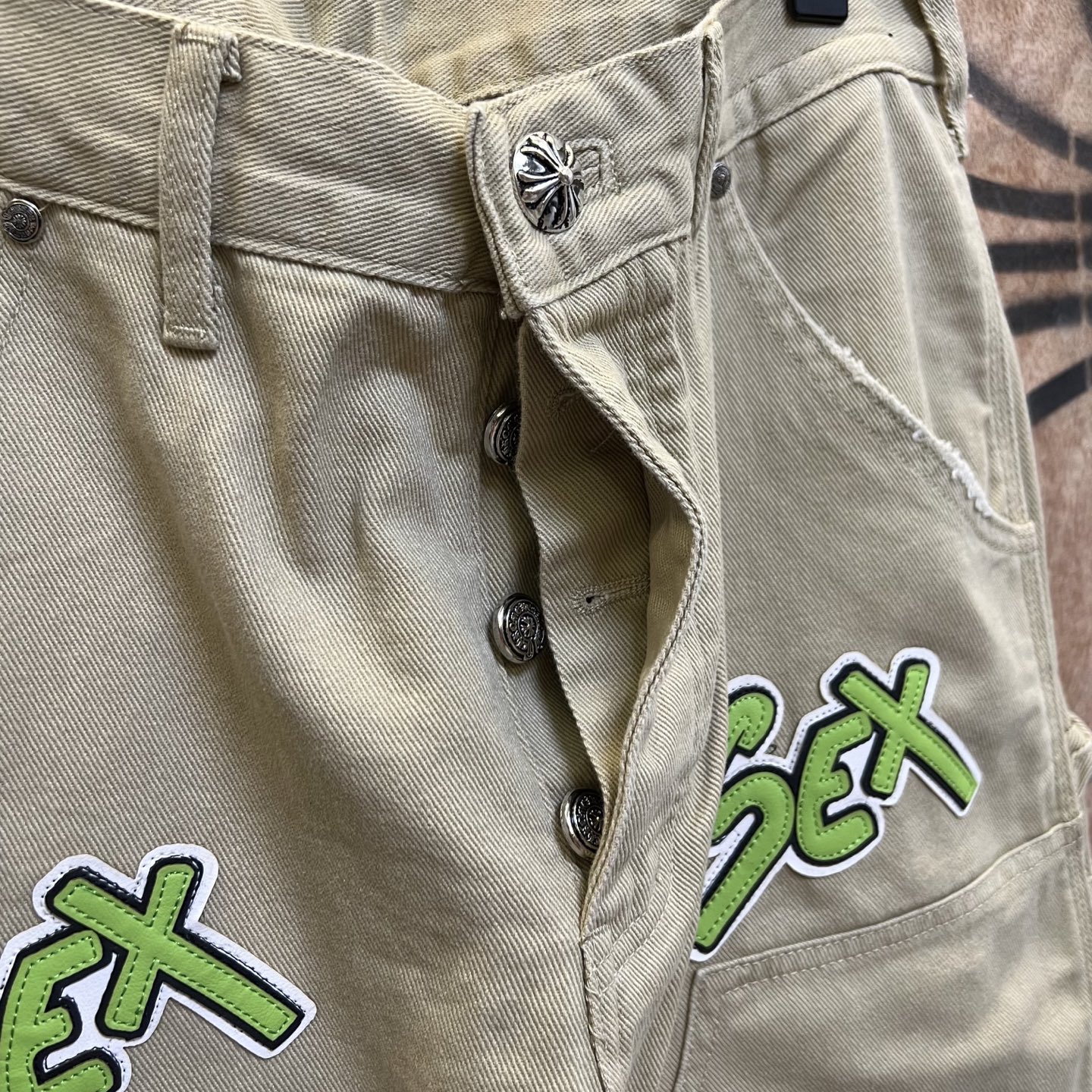Chrome Hearts 克罗心 高街 字母图案复古 925银 牛皮辅料 水洗 工装 裤子 长裤  卡其灰 
