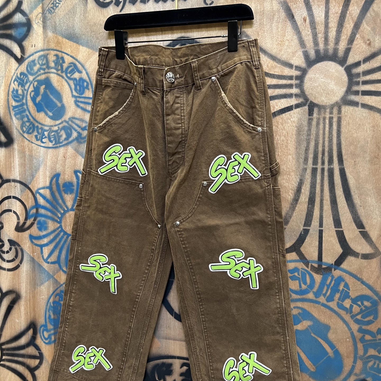 Chrome Hearts 克罗心 高街 字母图案复古 925银 牛皮辅料 水洗 工装 裤子 长裤 棕色绿字