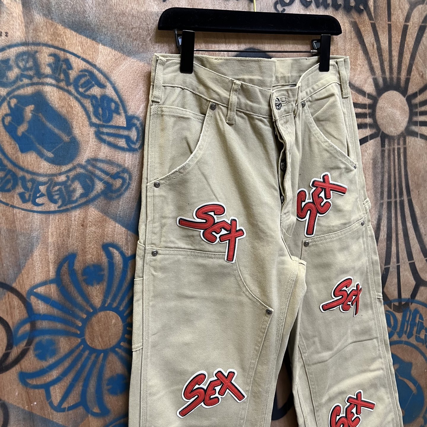 Chrome Hearts 克罗心 高街 字母图案复古 925银 牛皮辅料 水洗 工装 裤子 长裤 卡其红字