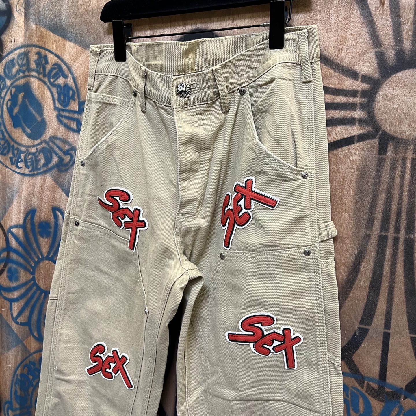 Chrome Hearts 克罗心 高街 字母图案复古 925银 牛皮辅料 水洗 工装 裤子 长裤 卡其红字
