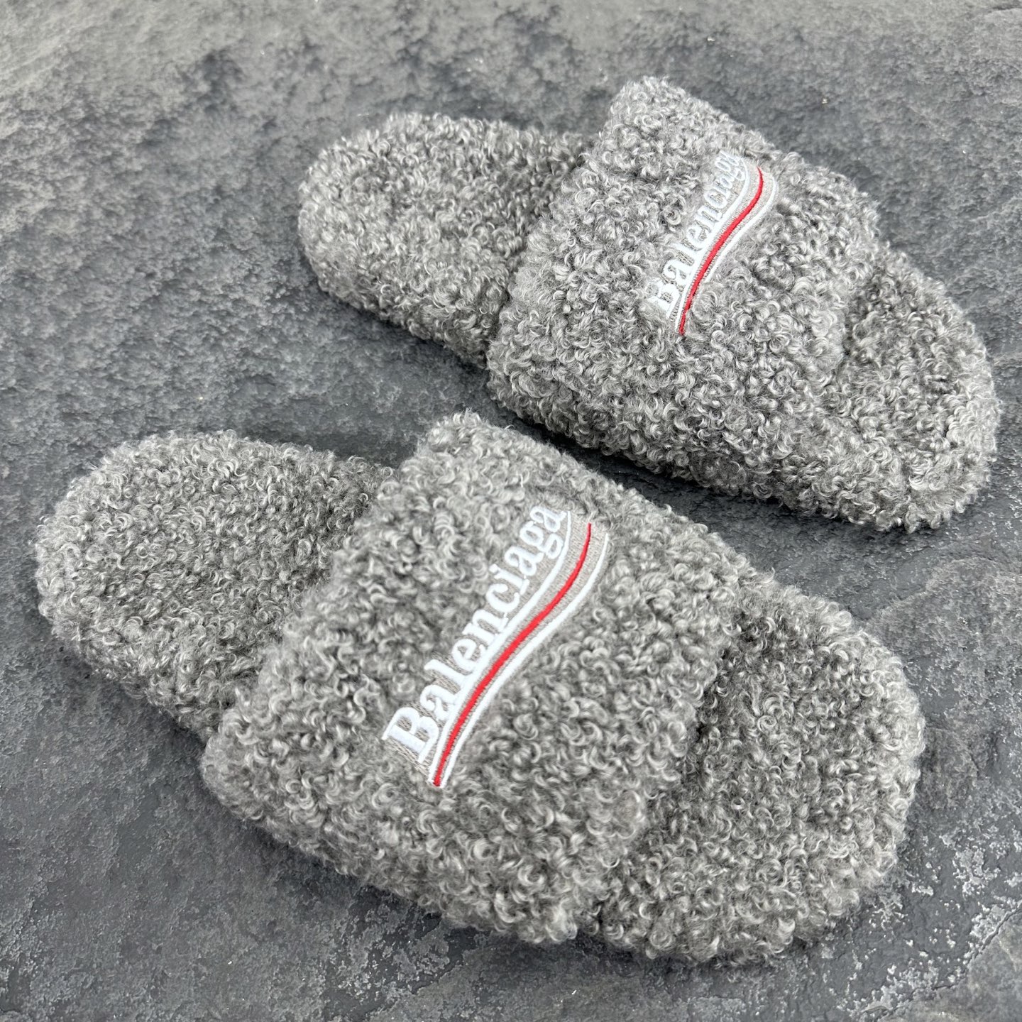 Balenciaga  巴黎世家 毛拖鞋  低筒  平底  户外室内 凉拖 男款 灰色