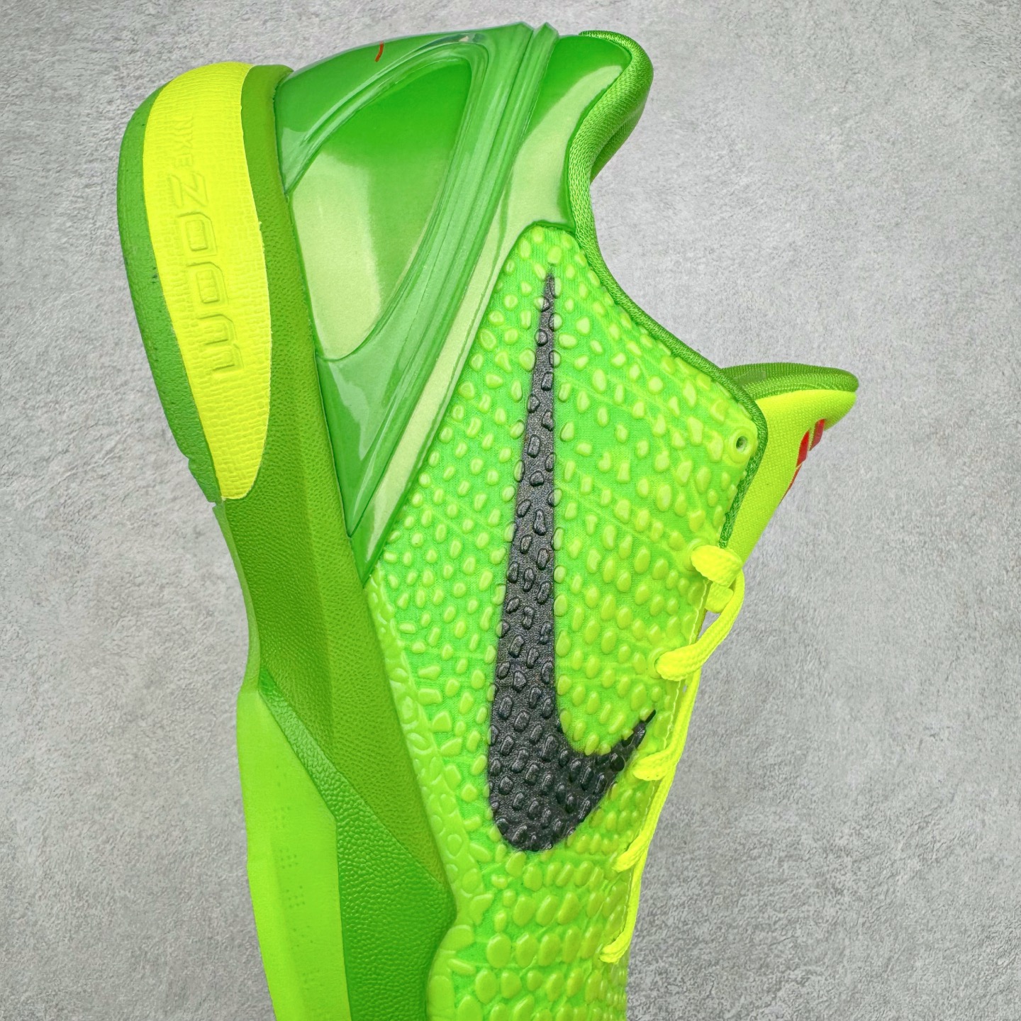 STAR S级 Kobe6 前掌Zoom Turbo 气垫 后掌EVA缓震 低筒 球鞋 籃球鞋 實戰鞋  真碳板 男鞋  波鞋 青蜂侠  CW2190-300