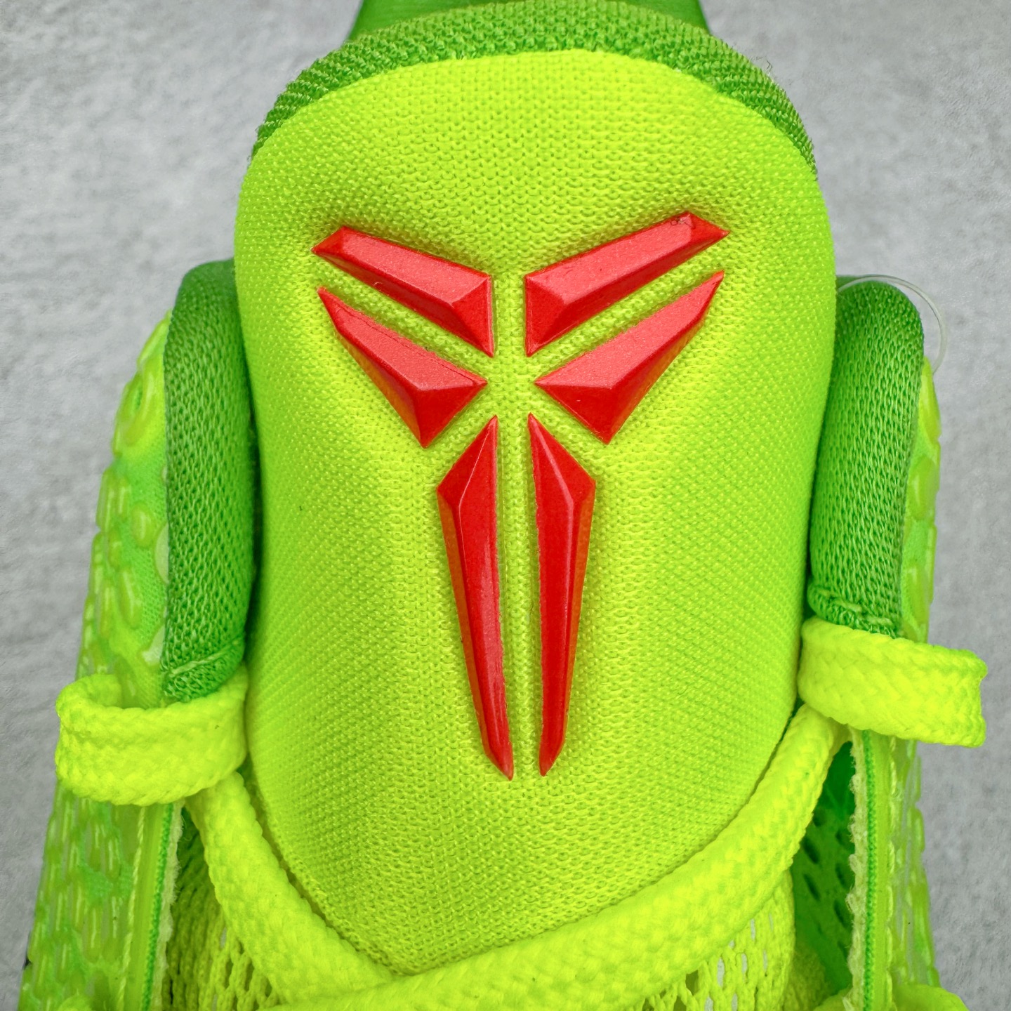 STAR S级 Kobe6 前掌Zoom Turbo 气垫 后掌EVA缓震 低筒 球鞋 籃球鞋 實戰鞋  真碳板 男鞋  波鞋 青蜂侠  CW2190-300