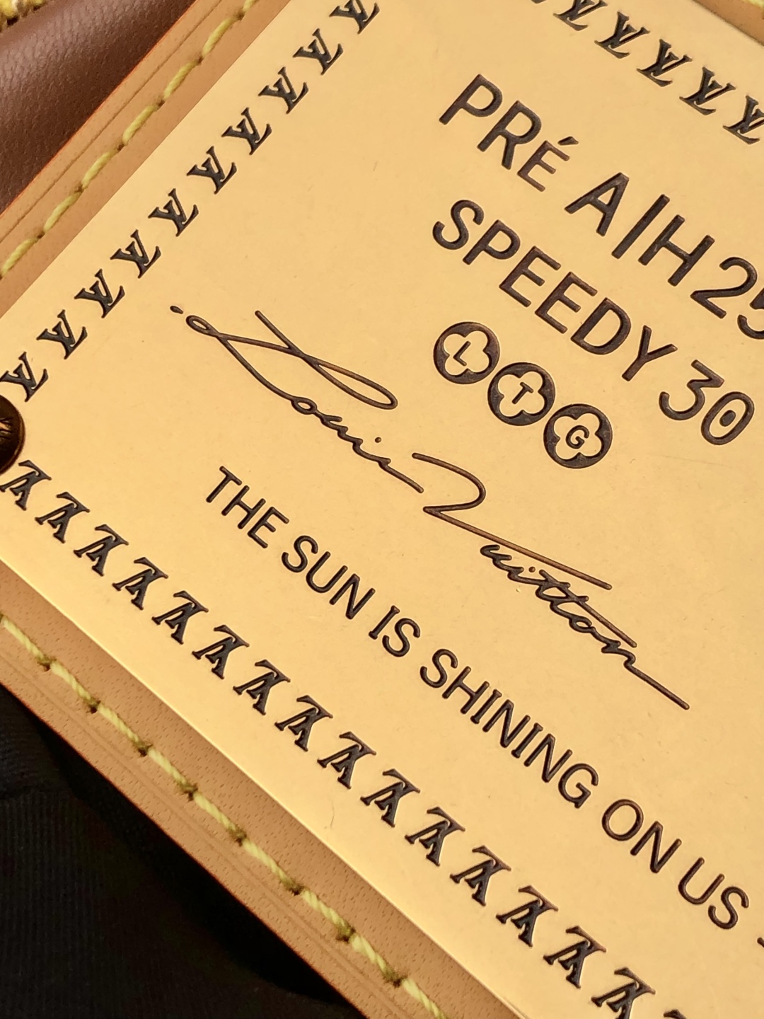 LOUIS VUITTON 路易威登 LV 𝑺𝒑𝒆𝒆𝒅𝒚 𝑷𝟗 𝑩𝒂𝒏𝒅𝒐𝒖𝒍𝒊𝒆𝒓𝒆 𝟑𝟎 可拆卸肩带 LV牛皮革 斜挎包 单肩包 双肩包 水桶 手提包 黄色 𝑴𝟐𝟒𝟒𝟐𝟖