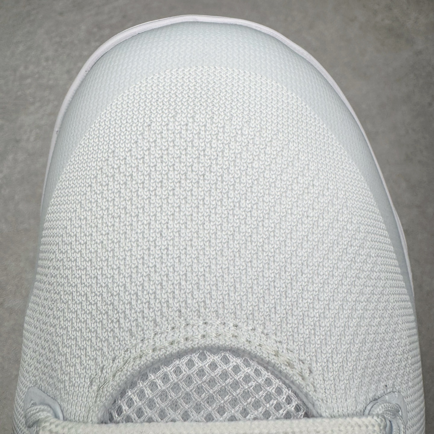 S2 KOBE 9  EM  科比9 低筒 篮球鞋 实战鞋 球鞋 男鞋 波鞋 湖人白紫 IH1401-100 