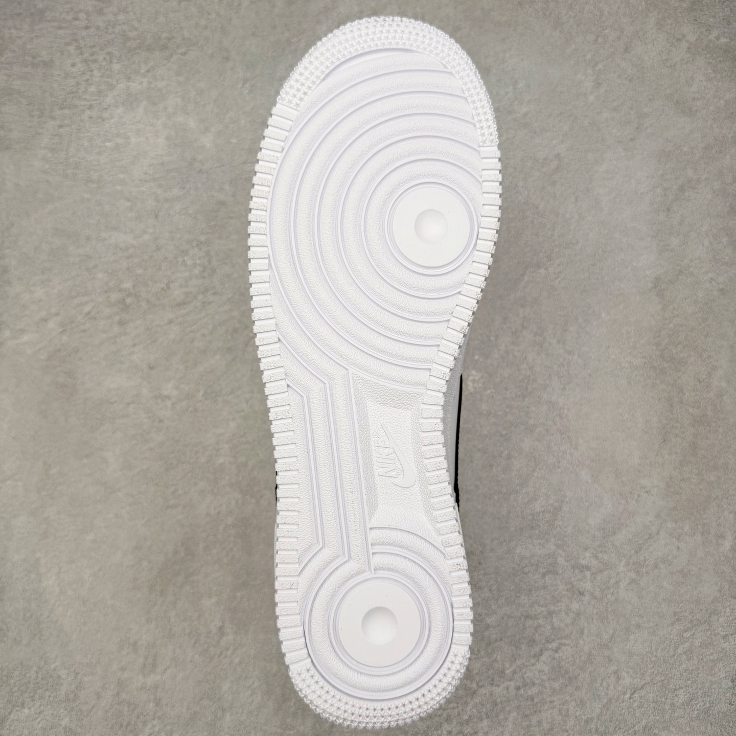 Supreme Air Force 1 Low  空军一号 低筒 休闲鞋 板鞋 男鞋 女鞋 波鞋 黑白 CU9225-102 