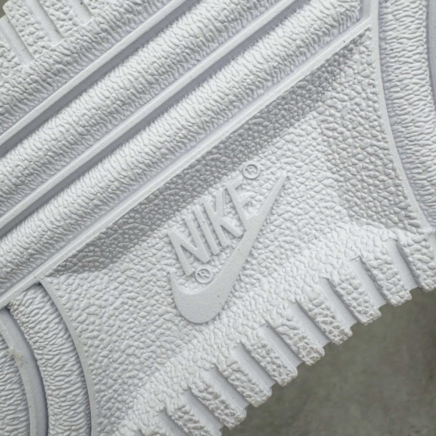 Supreme Air Force 1 Low  空军一号 低筒 休闲鞋 板鞋 男鞋 女鞋 波鞋 白红 CU9225-101