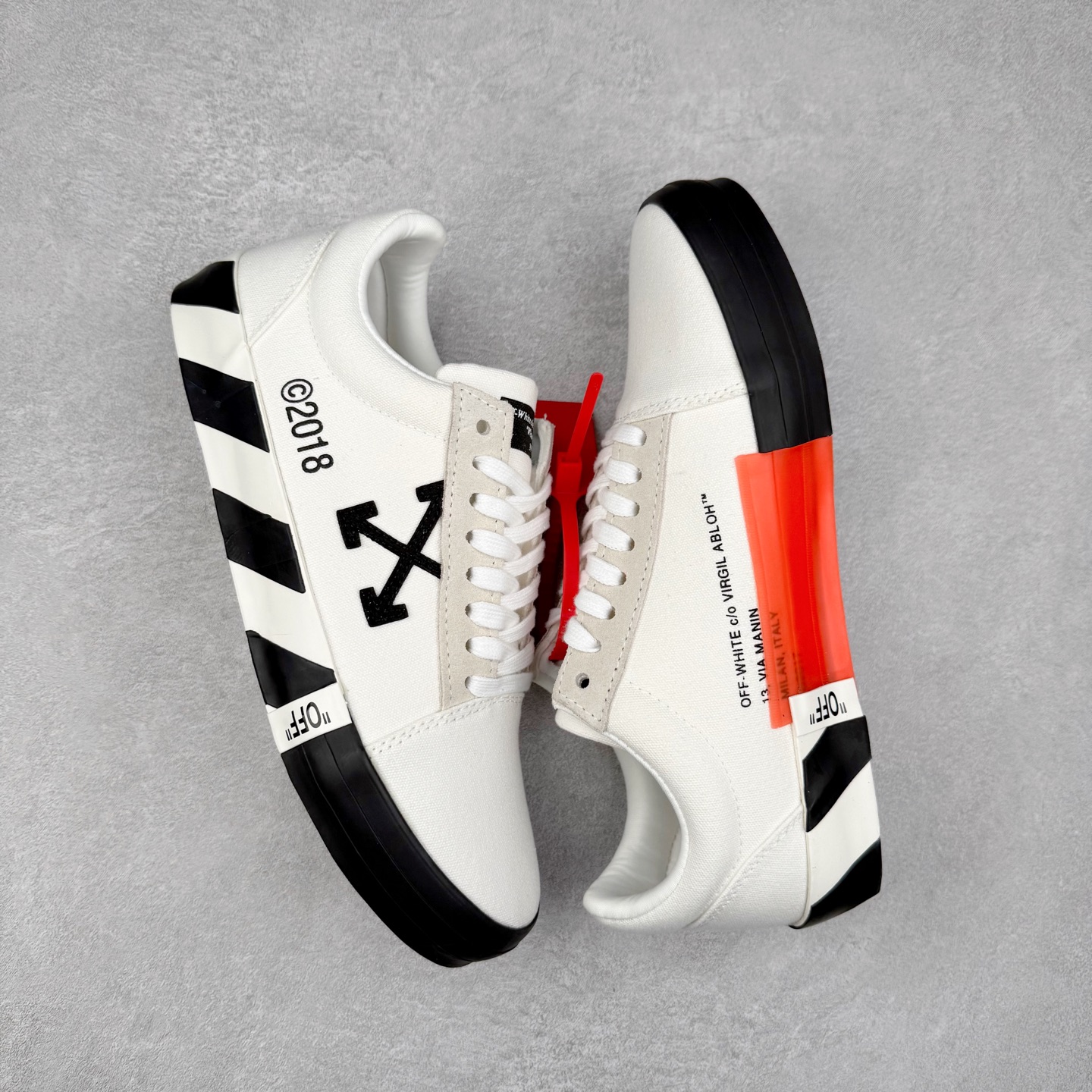 OFF-WHITE ulcanized 织物 低筒 系带圆头 时尚板鞋 男款 女款 黑白OMIA085S22LEA0010146