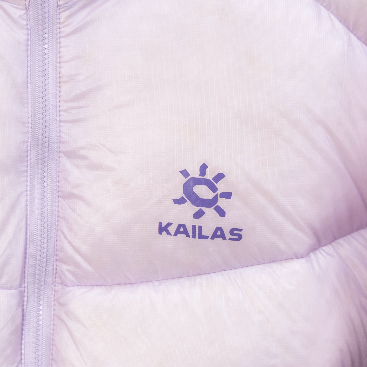 凯乐石KAILAS 5000GT 防风保暖拒水轻量易收纳高海拔徒步登山运动户外连帽羽绒服 男女同款 粉色 KG2443114