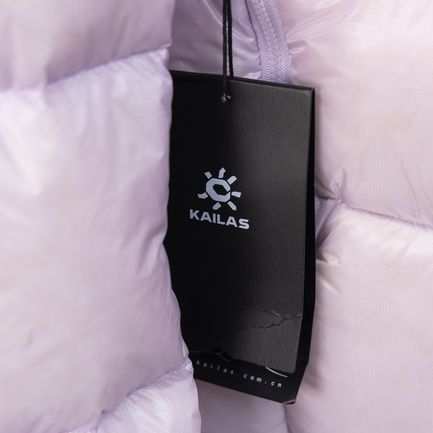 凯乐石KAILAS 5000GT 防风保暖拒水轻量易收纳高海拔徒步登山运动户外连帽羽绒服 男女同款 粉色 KG2443114