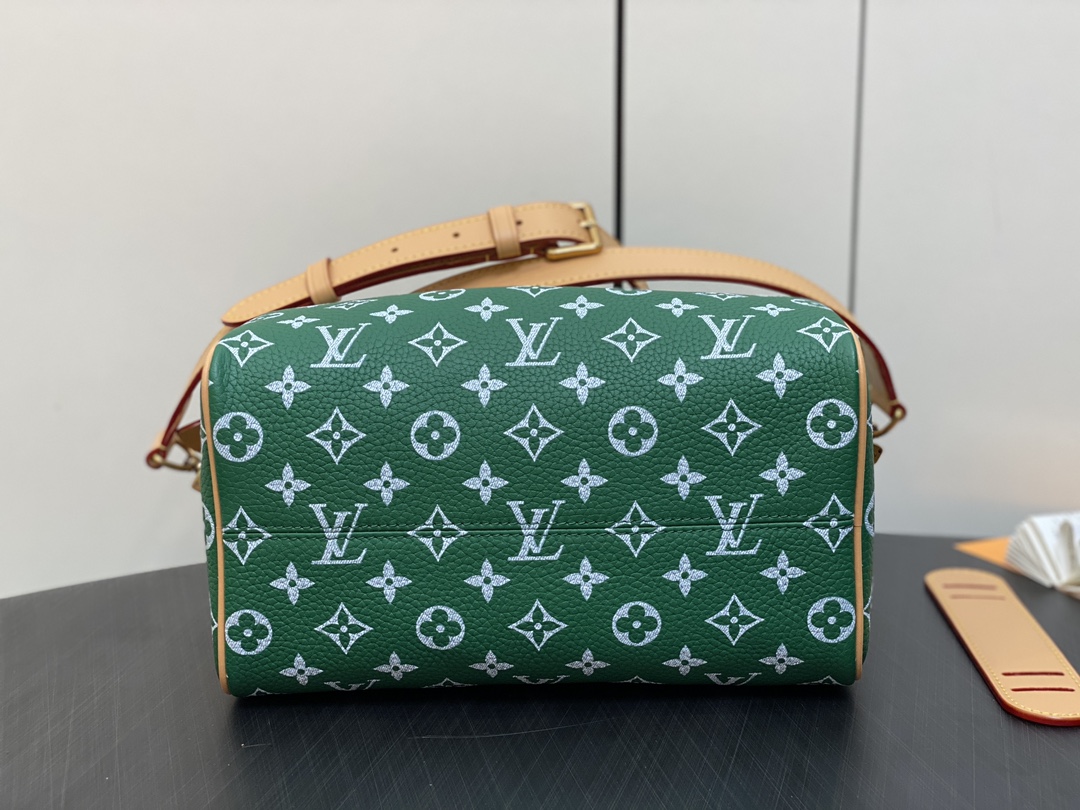 LOUIS VUITTON 路易威登 LV Speedy 25 可拆卸肩带 LV牛皮革 斜挎包 单肩包 双肩包 水桶 手提包 绿色 M24423