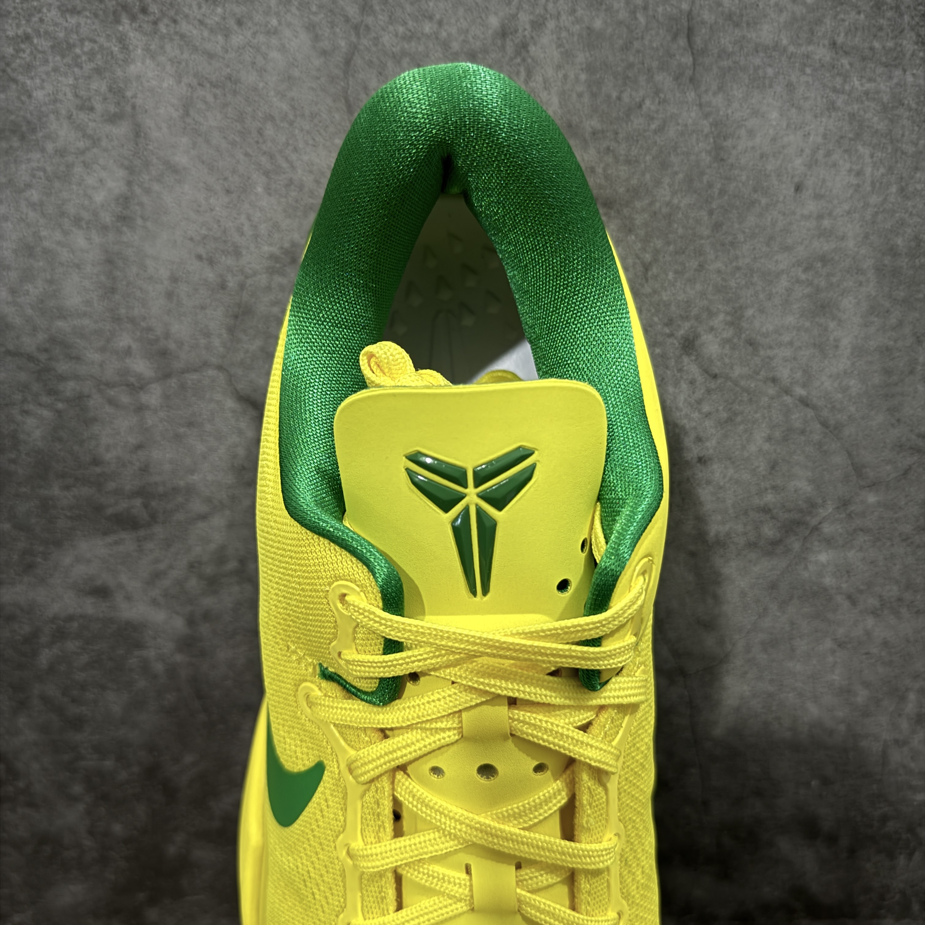 GX Kobe 8 OREGON DUCKS" PE PACK 科比8 低筒 全掌LUNARLON 鞋墊 籃球鞋 實戰鞋 球鞋 男鞋 波鞋 俄勒冈黄鸭子