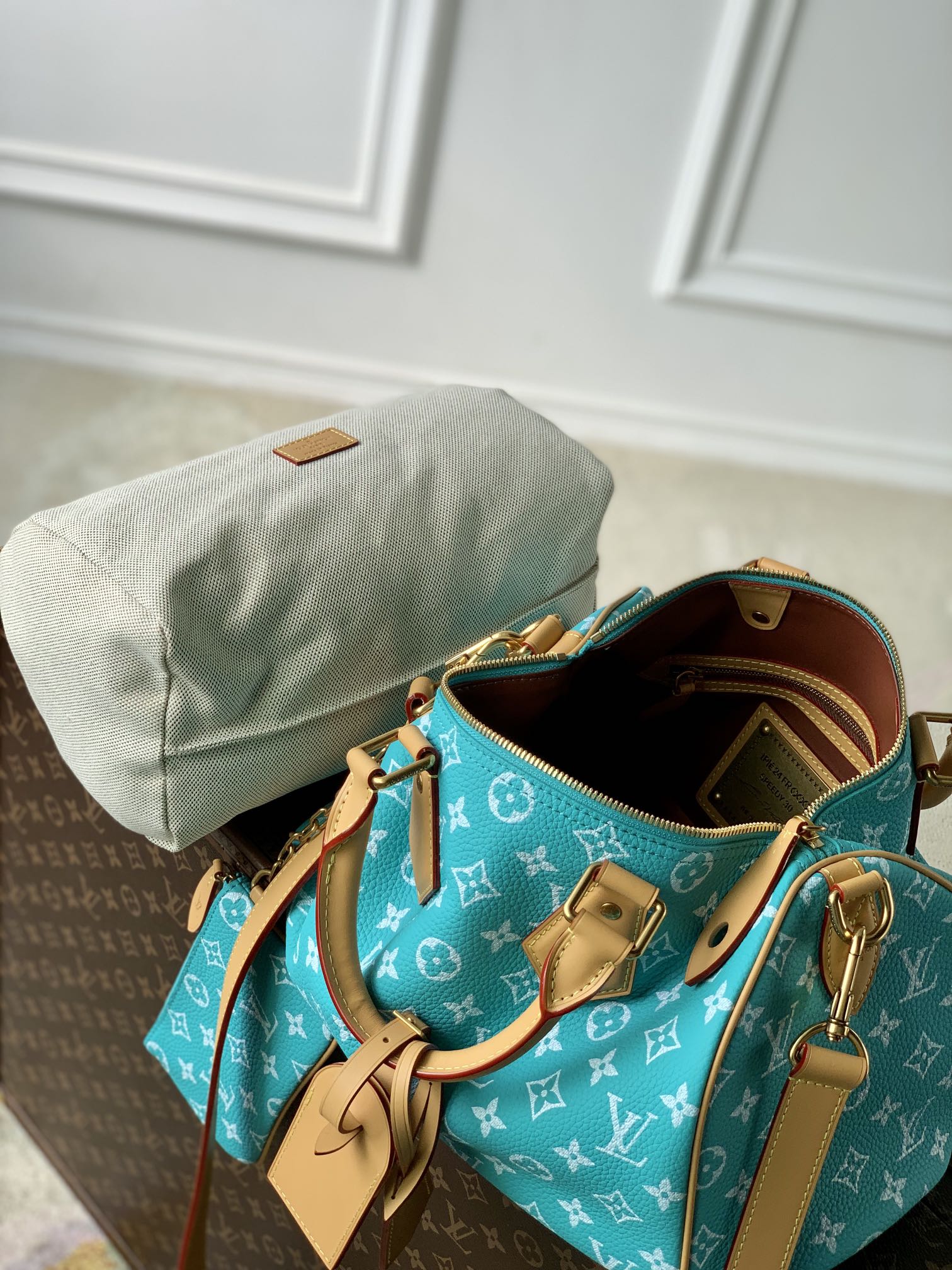 LOUIS VUITTON 路易威登 LV Speedy P9 Bandoulière 30 可拆卸肩带 LV牛皮革 斜挎包 单肩包 双肩包 水桶 手提包 绿松石