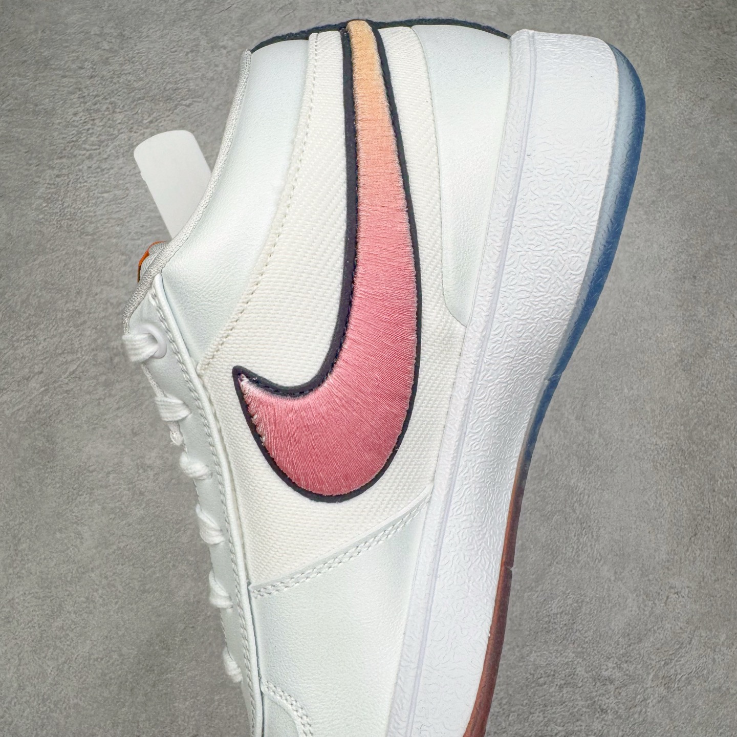 灭世/Max Nike Book 1 布克一代  低筒 前后气垫  耐磨透氣 實戰籃球鞋 波鞋 球鞋 男鞋 波鞋 耐高白蓝红 IH0893-100