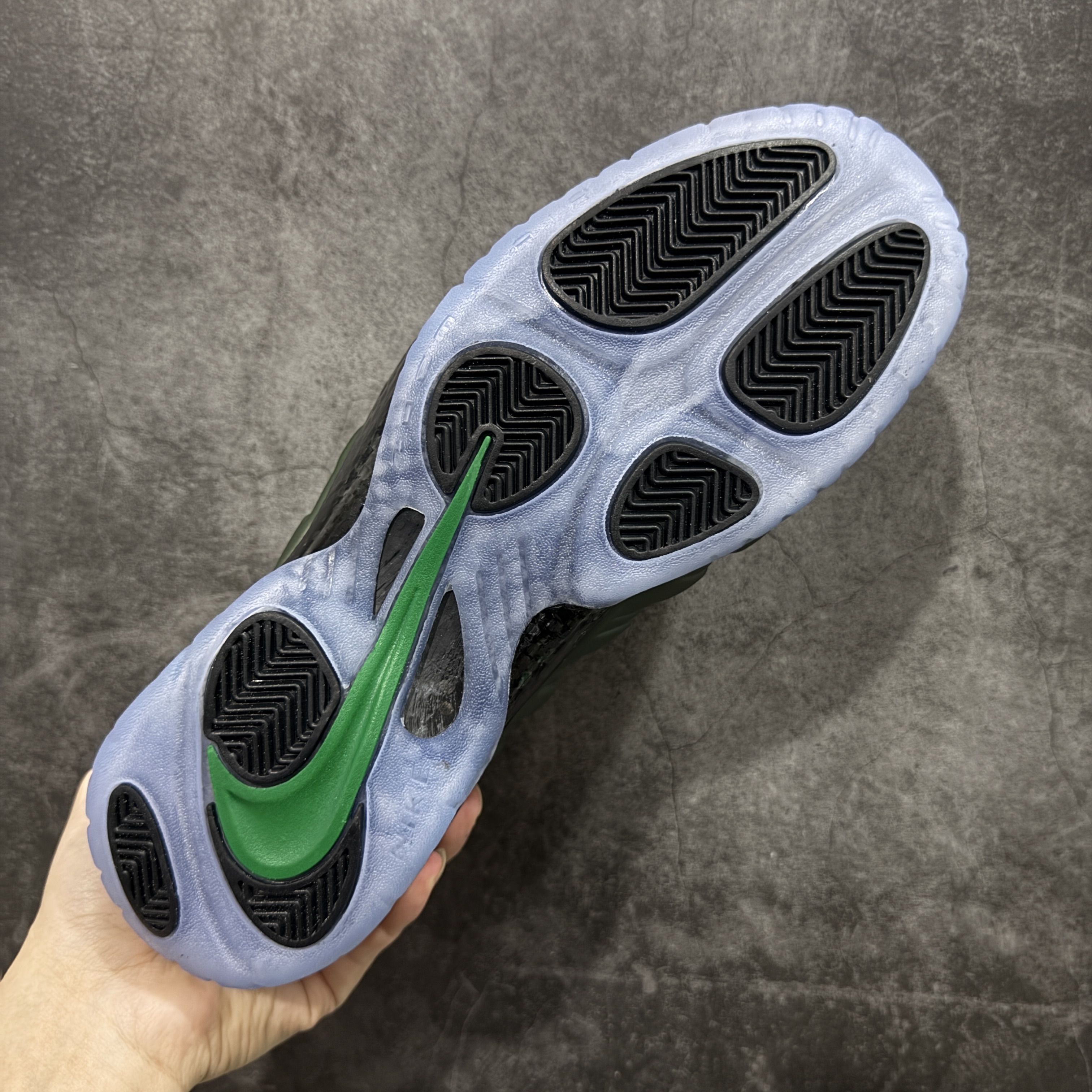 NIKE Air Foamposite  喷泡 篮球鞋 男鞋 真碳板 真气垫 波鞋  绿黑 2025 喷泡 HF0794-300