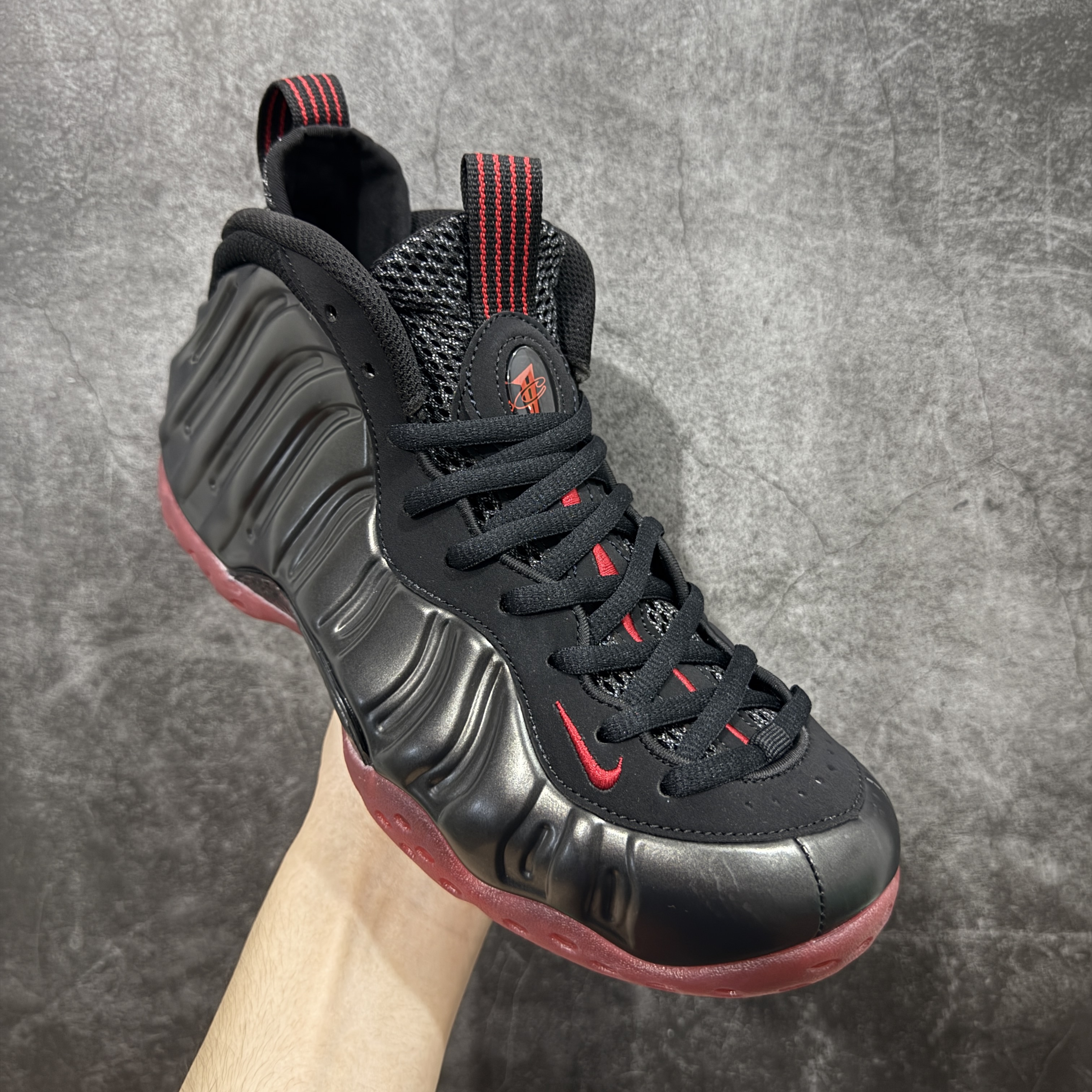 NIKE Air Foamposite  喷泡 篮球鞋 男鞋 真碳板 真气垫 波鞋 黑红喷 2025 喷泡 IB2219-001 