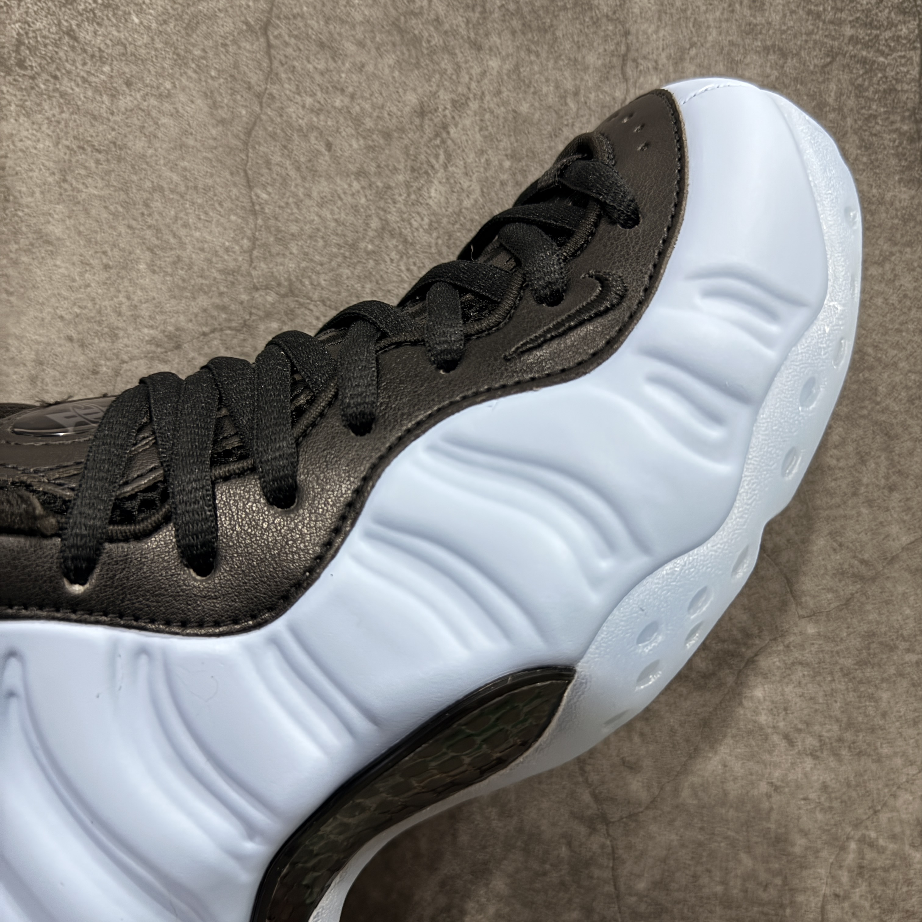 NIKE Air Foamposite  喷泡 篮球鞋 男鞋 真碳板 真气垫 波鞋 冰蓝喷 HJ6014-400