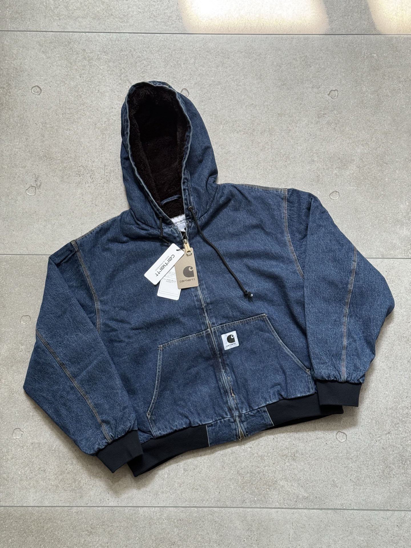 Carhartt WIP jacket 卡哈特 FW23 丹宁系列 Active Jacket 抽绳连帽运动宽松连帽夹克 牛仔外套外套 男女同款  I032232-01-06