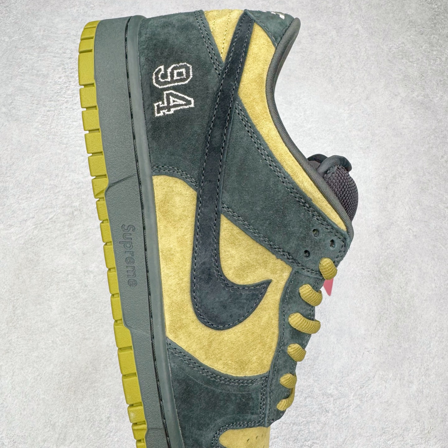 Supreme Dunk SB DUNK LOW PRO 94 低筒 复古板鞋 休闲鞋 男鞋 女鞋 波鞋 黄黑 HQ8487-300