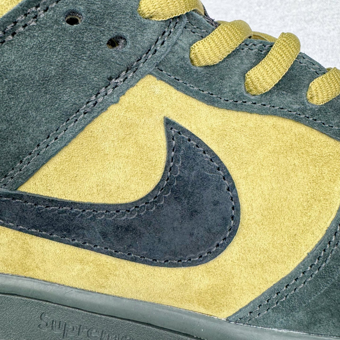 Supreme Dunk SB DUNK LOW PRO 94 低筒 复古板鞋 休闲鞋 男鞋 女鞋 波鞋 黄黑 HQ8487-300