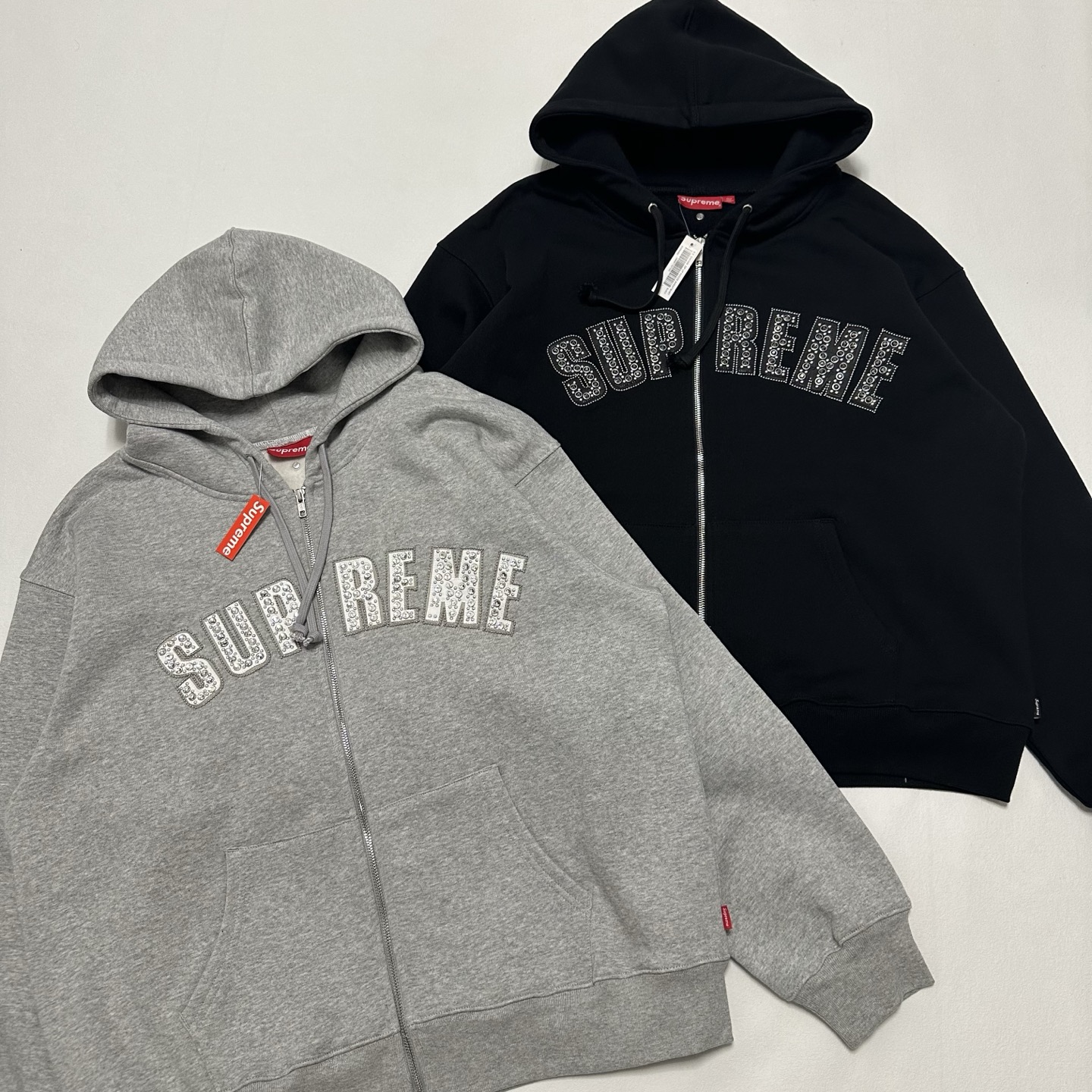 SupremexB.B.SIMON 联名款 SS25 WEEK10 Zip Up HoodedSweatshirt 胸前闪钻logo拉链开合连帽美式潮流卫衣 男女同款 SUP-SS25-054