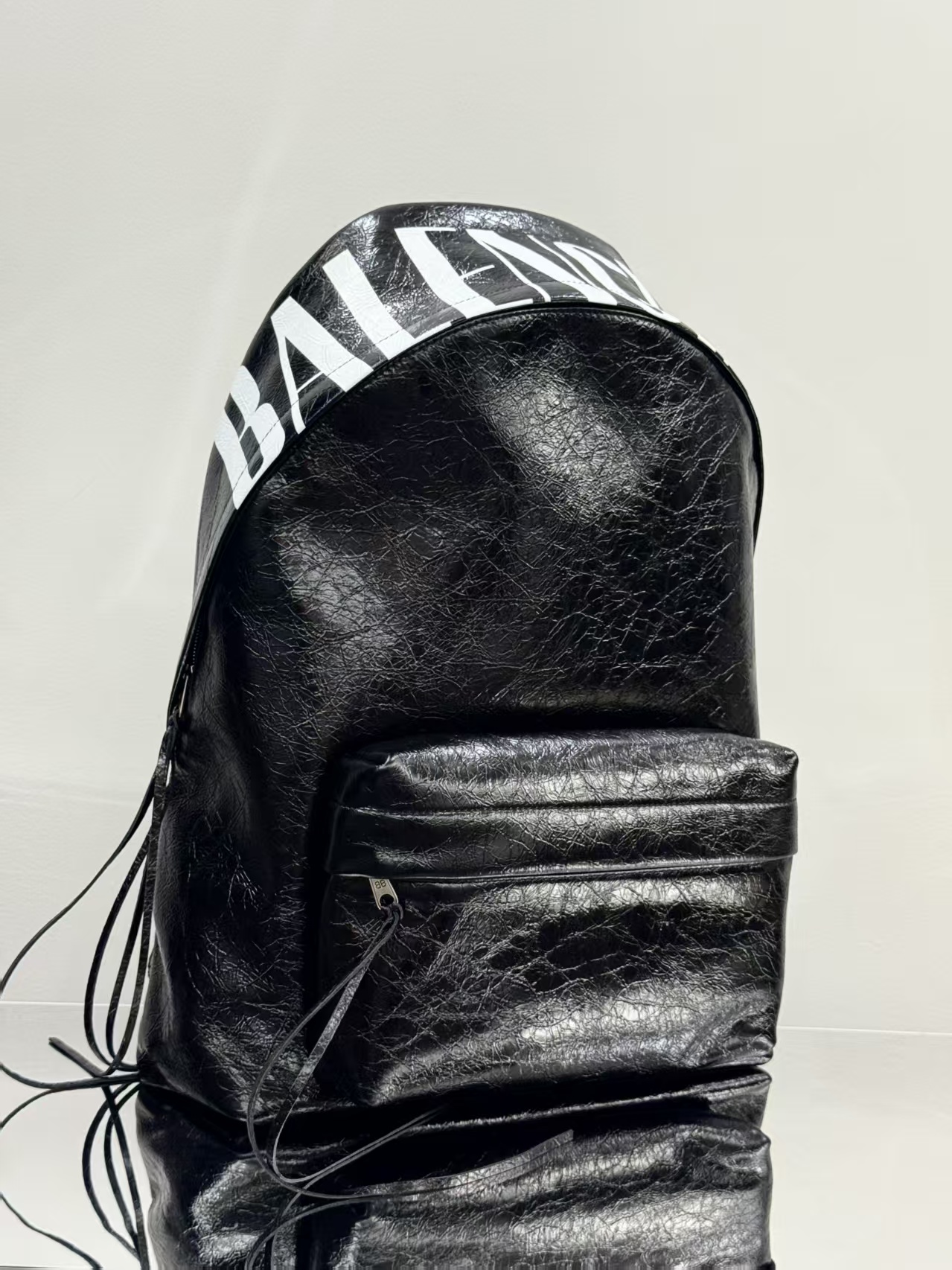 Balenciag 巴黎世家 Arena 品牌徽标印花 小羊皮  双肩包  男女同款  黑色  8272062ABVX1090