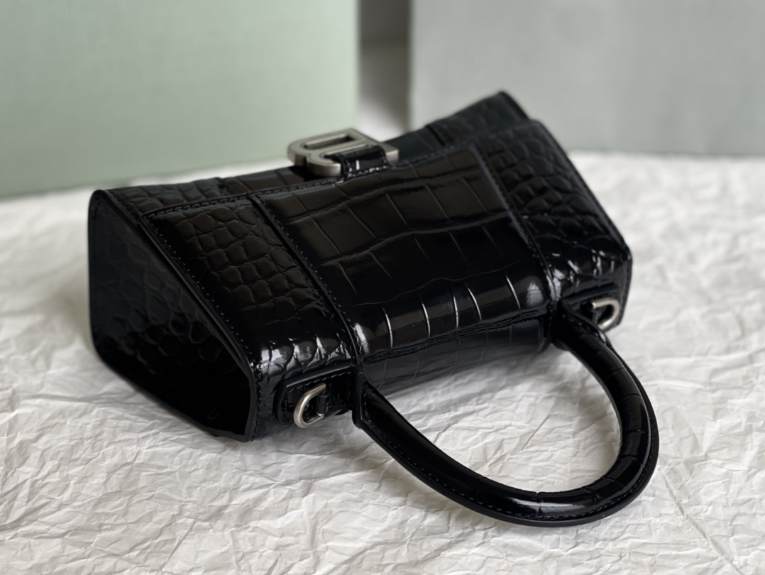 20CM Balenciag 巴黎世家 沙漏 标志性浮雕品牌 小牛皮 单肩 斜挎 手提包 女 黑色鳄鱼纹 5928331LR6Y1000