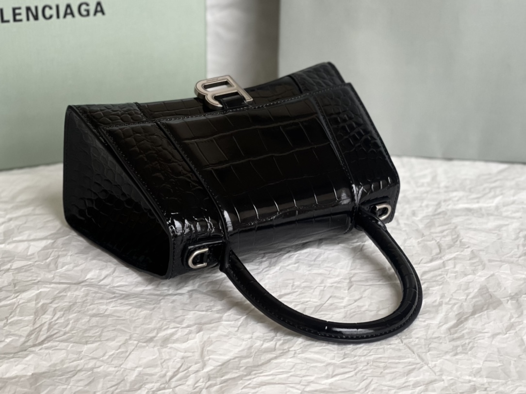 23CM Balenciag 巴黎世家 沙漏 标志性浮雕品牌 小牛皮 单肩 斜挎 手提包 女 黑色鳄鱼纹  5935461LR6Y1000