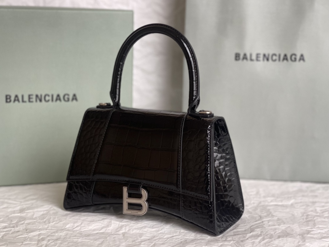 23CM Balenciag 巴黎世家 沙漏 标志性浮雕品牌 小牛皮 单肩 斜挎 手提包 女 黑色鳄鱼纹  5935461LR6Y1000