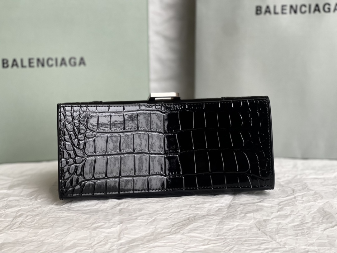 23CM Balenciag 巴黎世家 沙漏 标志性浮雕品牌 小牛皮 单肩 斜挎 手提包 女 黑色鳄鱼纹  5935461LR6Y1000