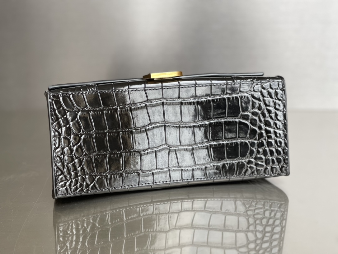 23CM Balenciag 巴黎世家 𝗛𝗼𝘂𝗿𝗴𝗹𝗮𝘀𝘀 沙漏 标志性浮雕品牌 可调节 牛皮 单肩 斜挎 手提包 女款 黑色鳄鱼纹 5935461LRGM1000