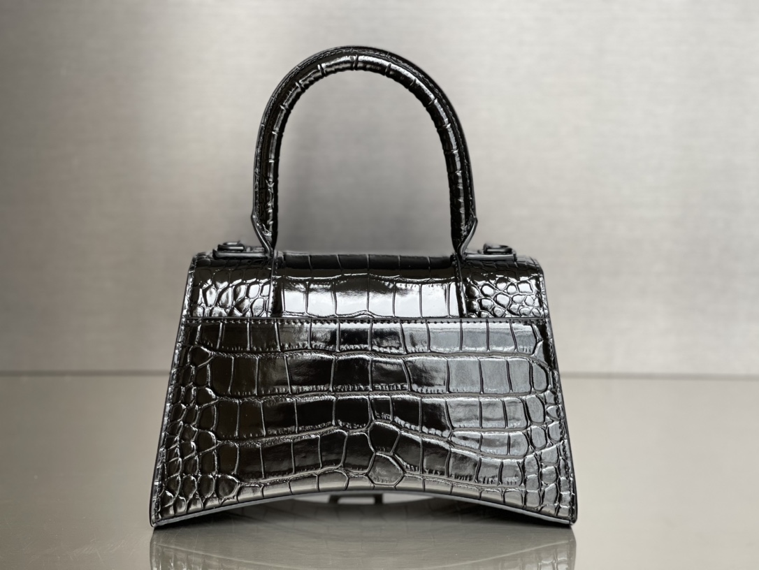 23CM Balenciag 巴黎世家 𝗛𝗼𝘂𝗿𝗴𝗹𝗮𝘀𝘀 沙漏 标志性浮雕品牌 可调节 牛皮 单肩 斜挎 手提包 女款 黑色黑扣 鳄鱼纹  5935461LR671000